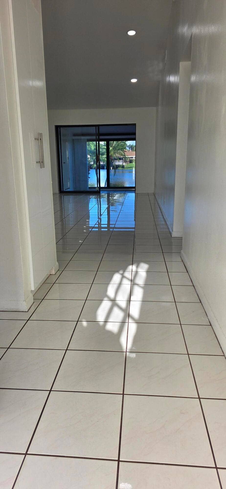 4928 SABLE PINE Circle, #D, West Palm Beach, FL 33417 922D 5