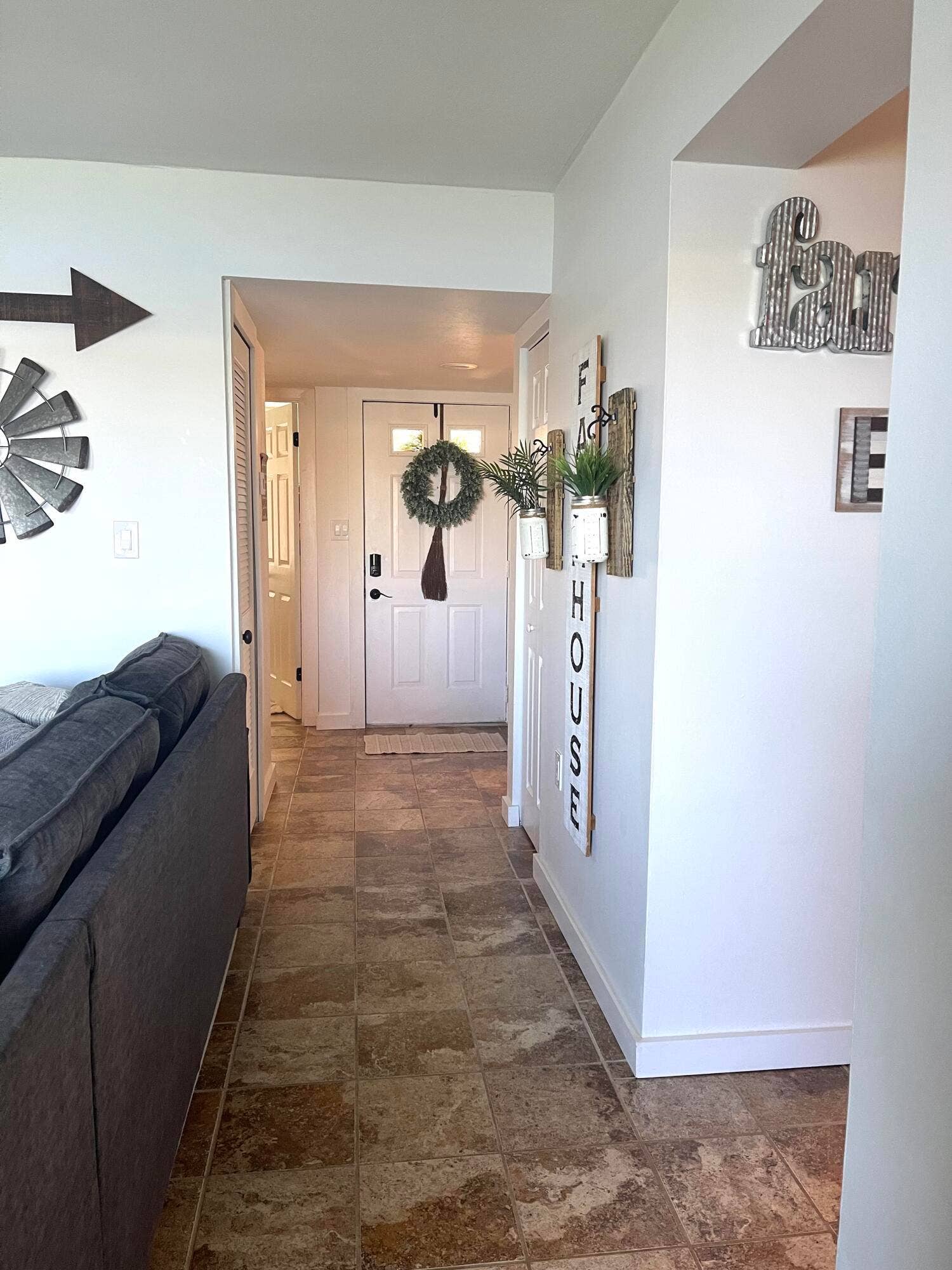 10102 Glenmoor Drive, West Palm Beach, FL 33409 Entry