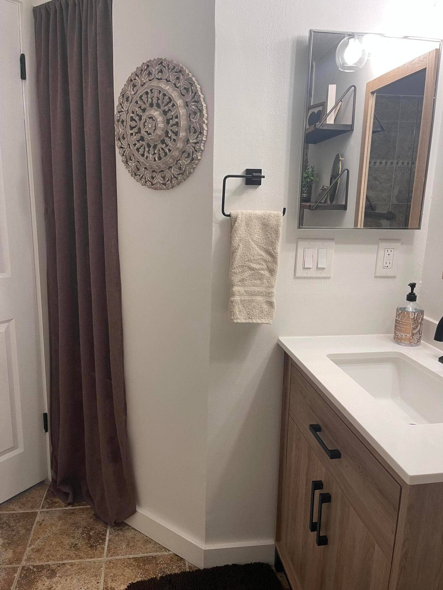 10102 Glenmoor Drive, West Palm Beach, FL 33409 Bathroom
