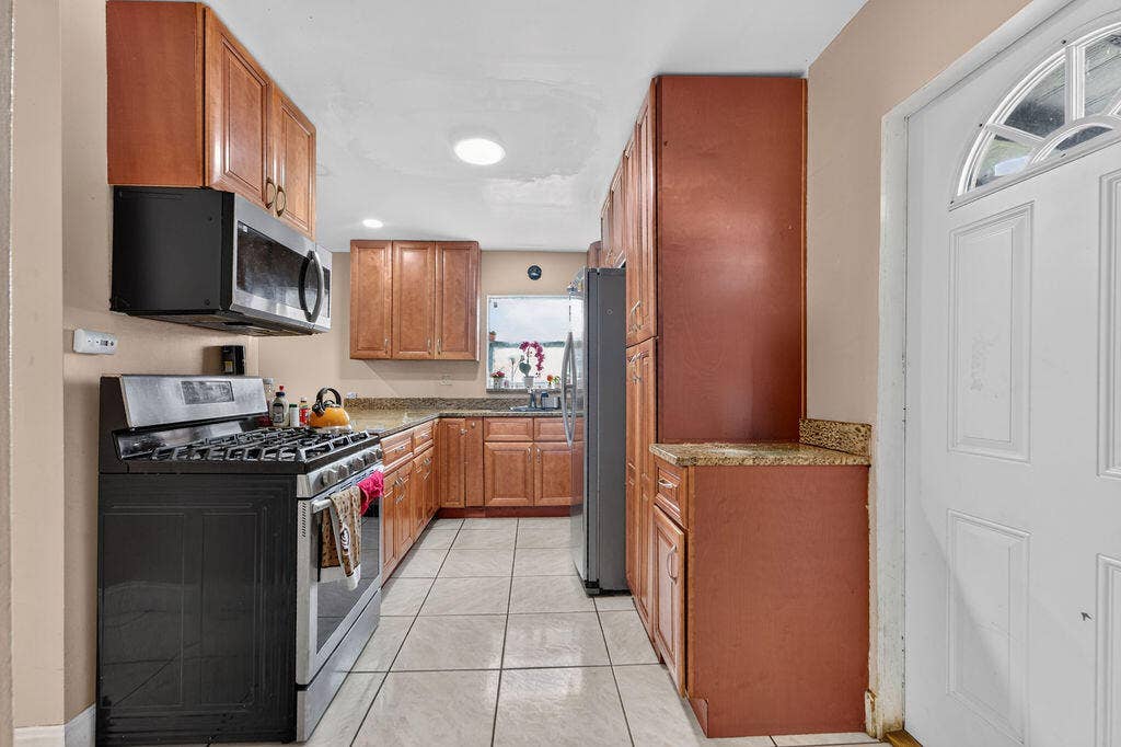 223 N F Street, Lake Worth Beach, FL 33460 223NFstreetlakeworth-045