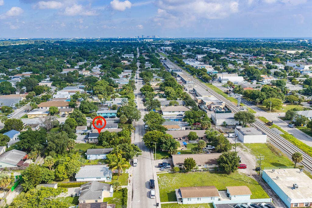 223 N F Street, Lake Worth Beach, FL 33460 223NFstreetlakeworth-026