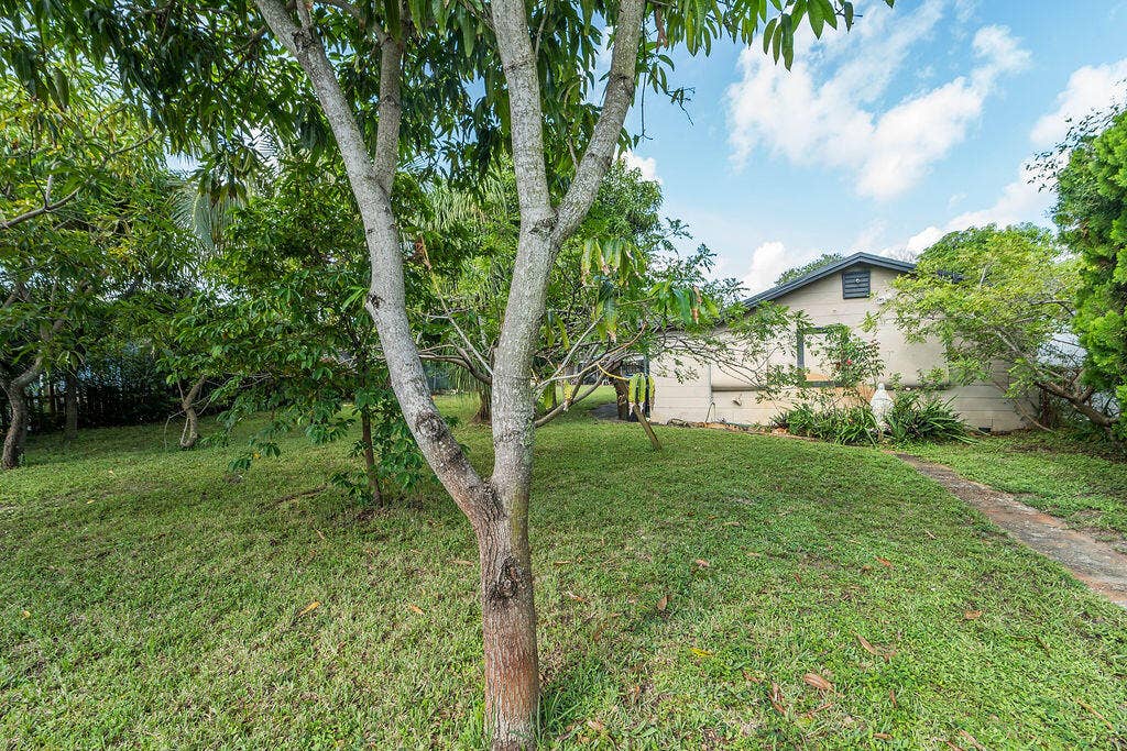 223 N F Street, Lake Worth Beach, FL 33460 223NFstreetlakeworth-009