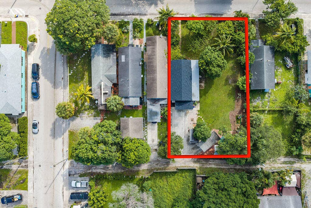 223 N F Street, Lake Worth Beach, FL 33460 223NFstreetlakeworth-029