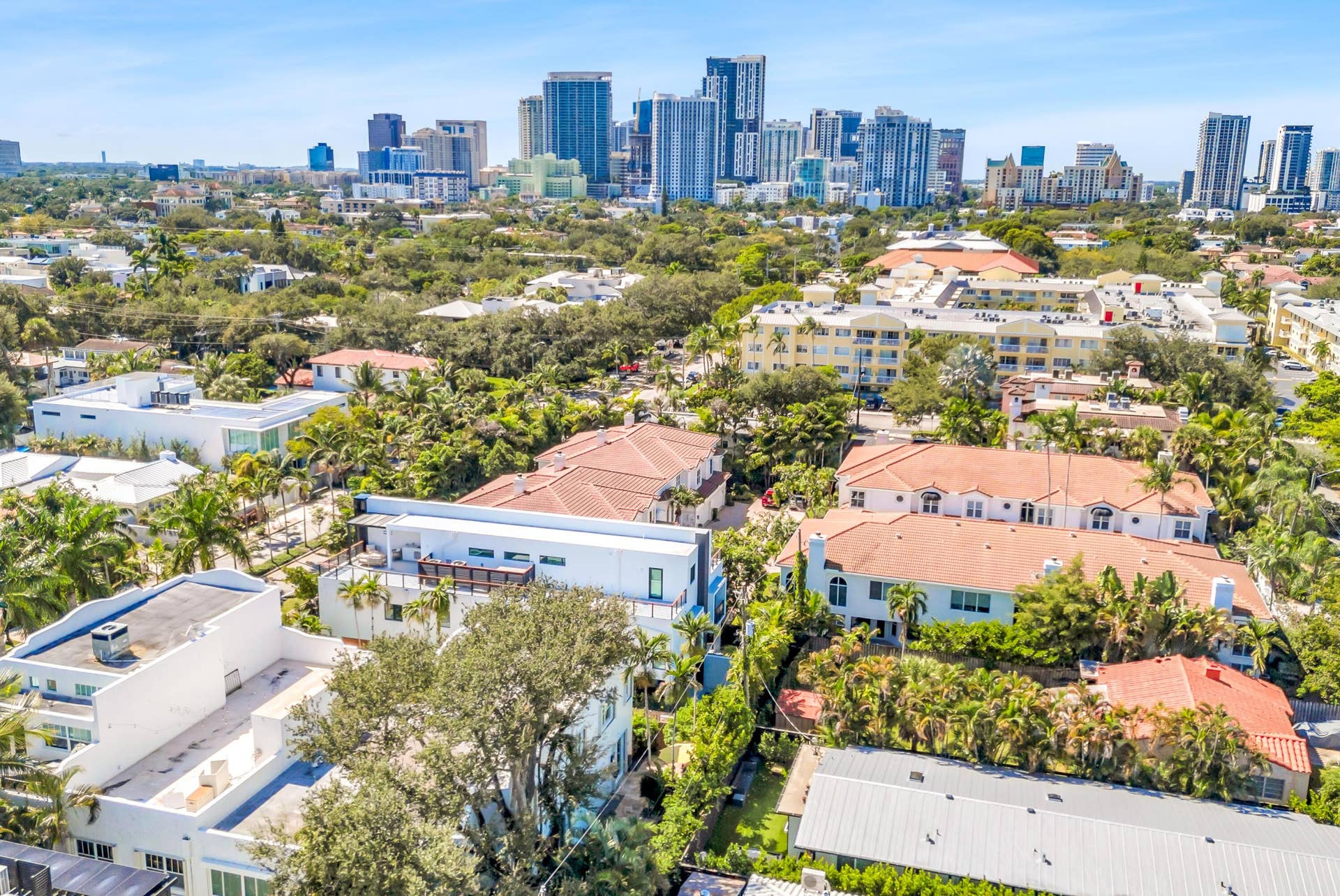 1627 E BROWARD Boulevard, Fort Lauderdale, FL 33301 1627 E BROWARD BLVD-46