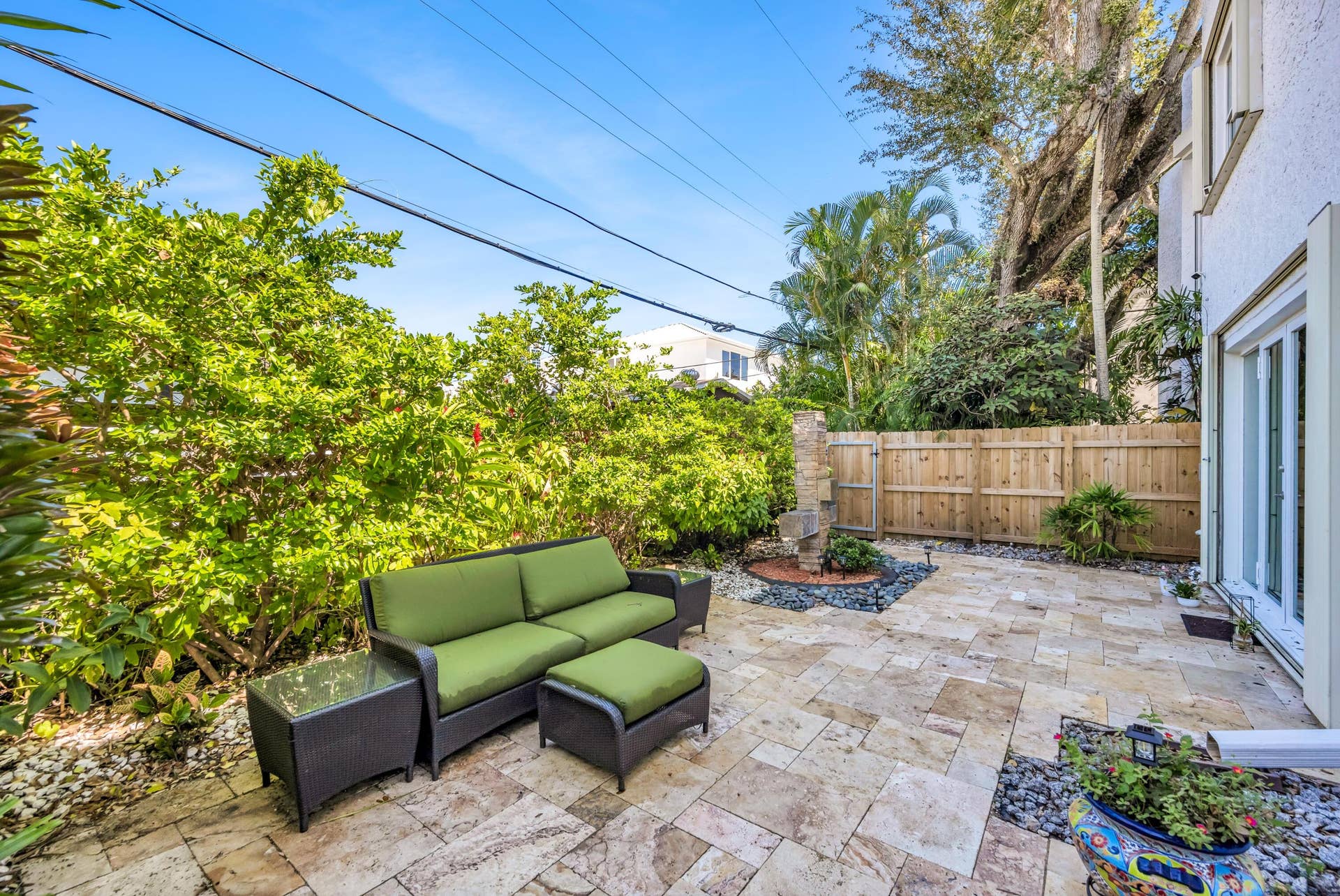 1627 E BROWARD Boulevard, Fort Lauderdale, FL 33301 1627 E BROWARD BLVD-15