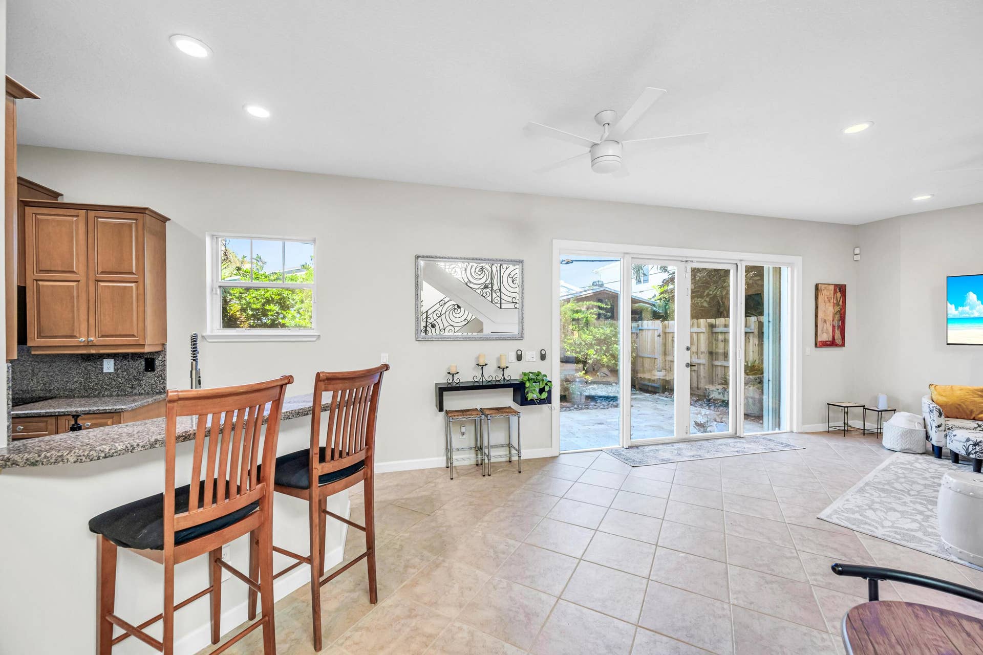 1627 E BROWARD Boulevard, Fort Lauderdale, FL 33301 1627 E BROWARD BLVD-9