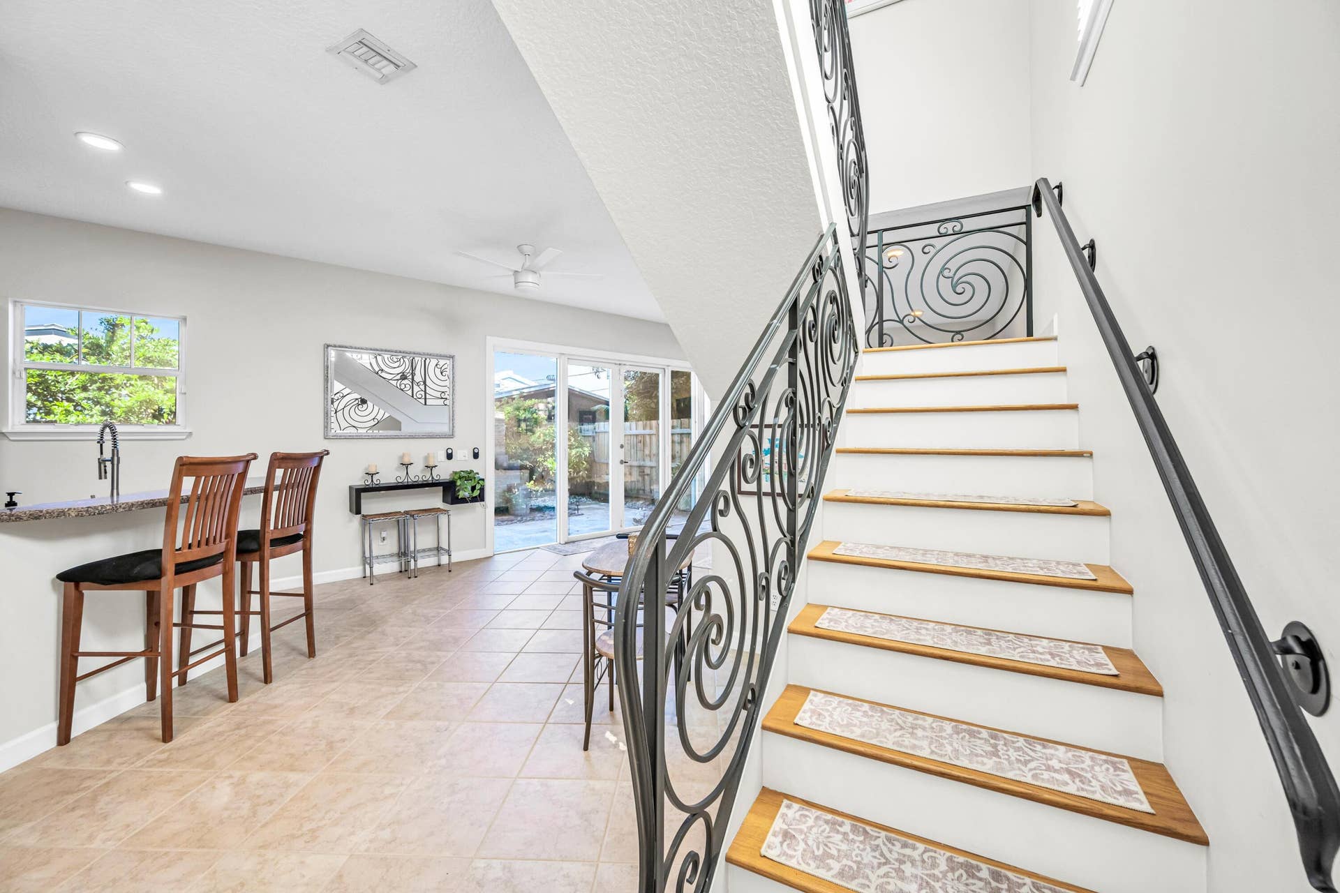 1627 E BROWARD Boulevard, Fort Lauderdale, FL 33301 1627 E BROWARD BLVD-28