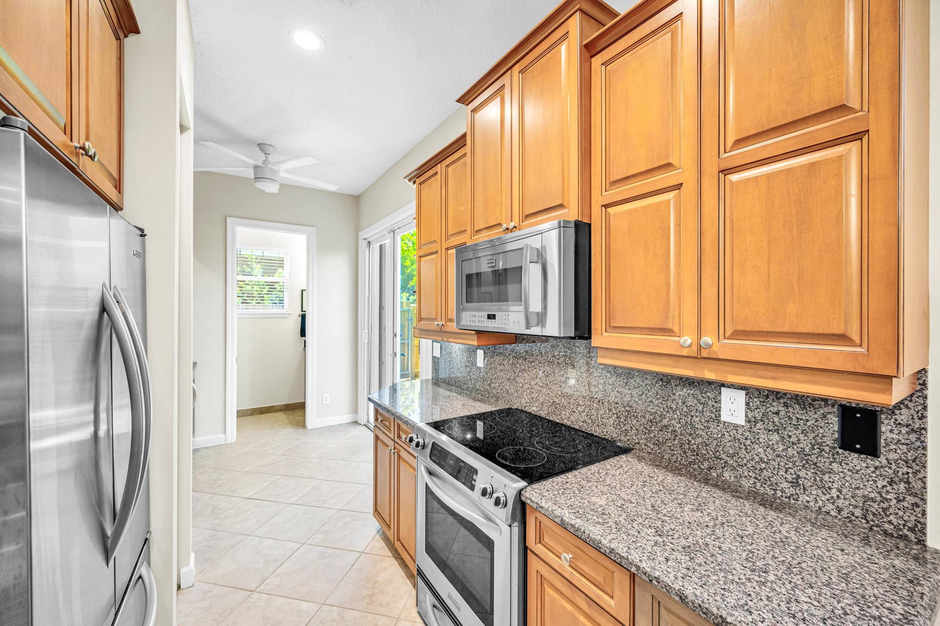 1627 E BROWARD Boulevard, Fort Lauderdale, FL 33301 1627 E BROWARD BLVD-24