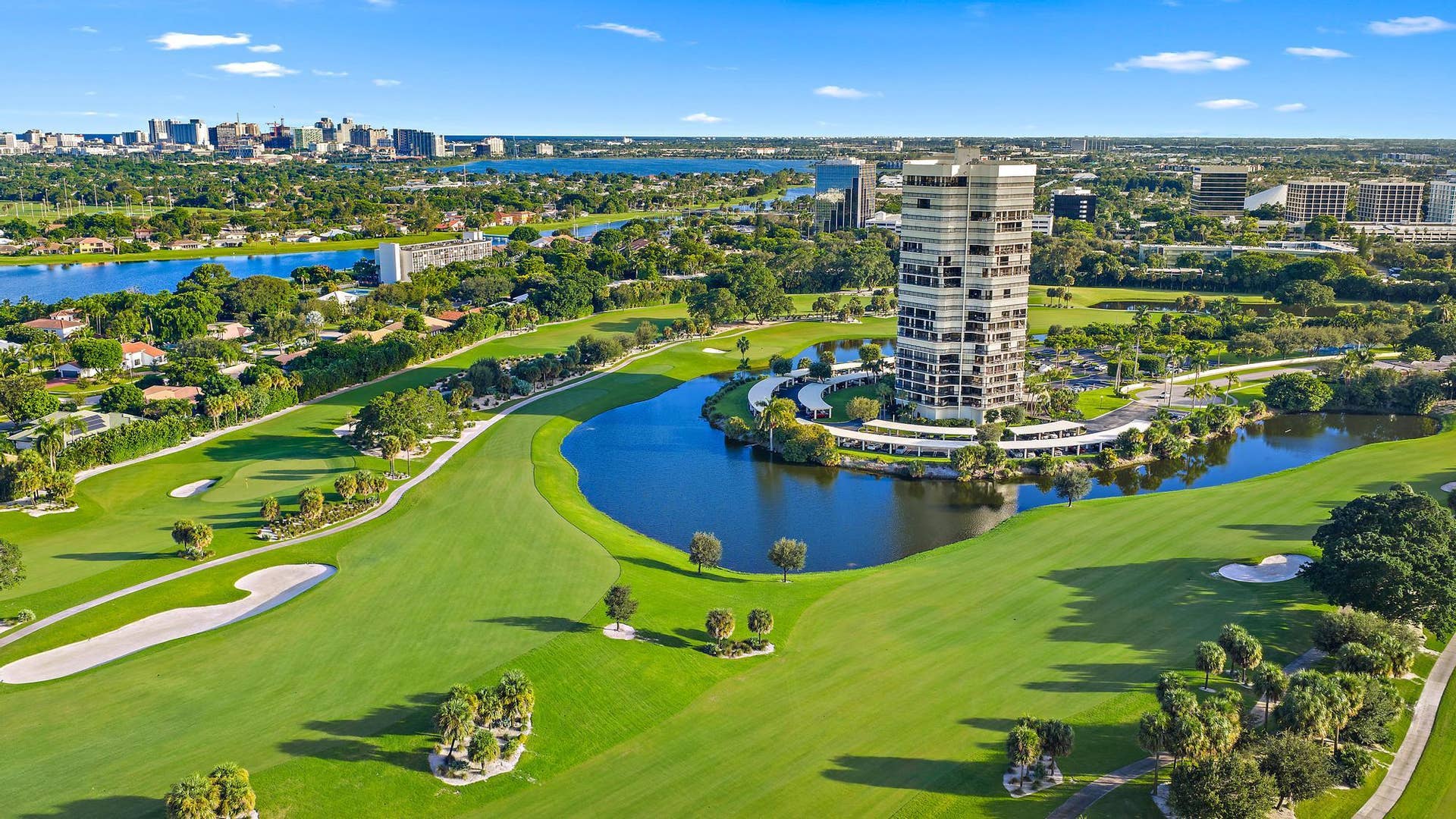 1900 CONSULATE Place, #1704, West Palm Beach, FL 33401 1900 Consulate Pl 1205-51