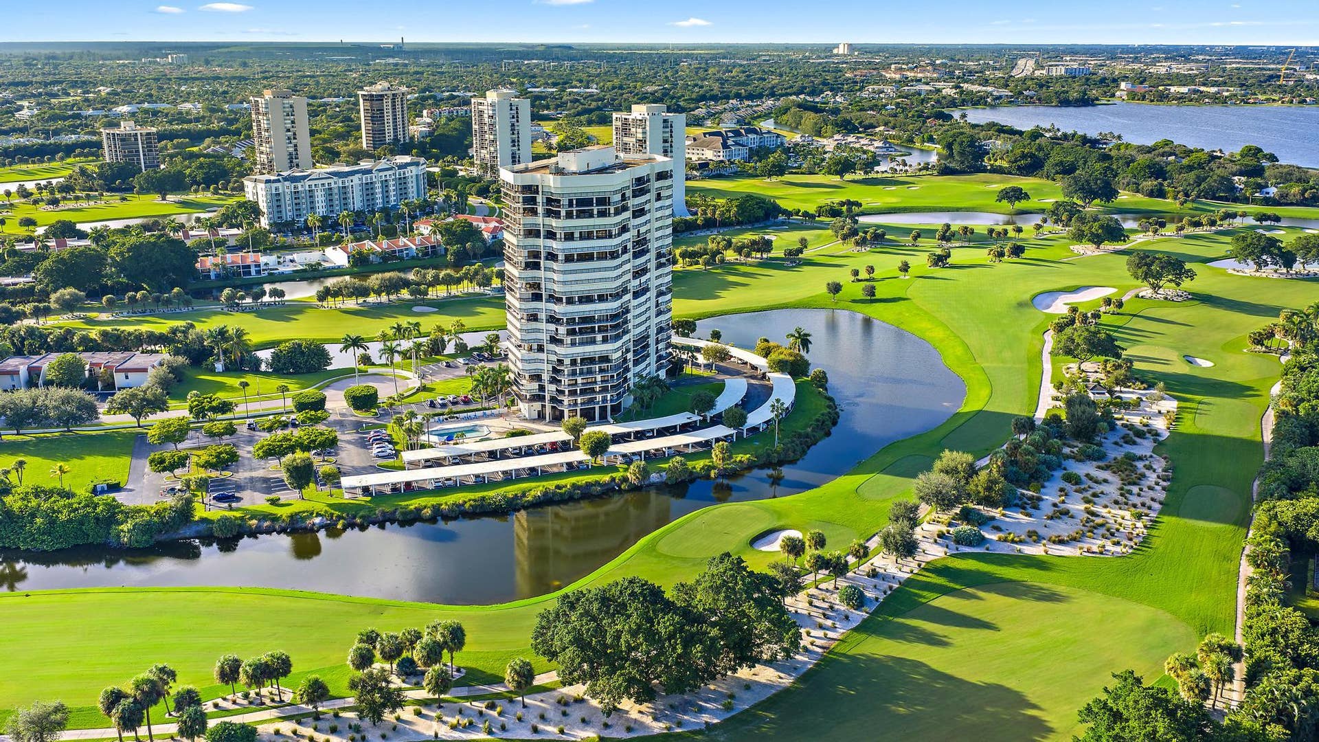1900 CONSULATE Place, #1704, West Palm Beach, FL 33401 1900 Consulate Pl 1205-52