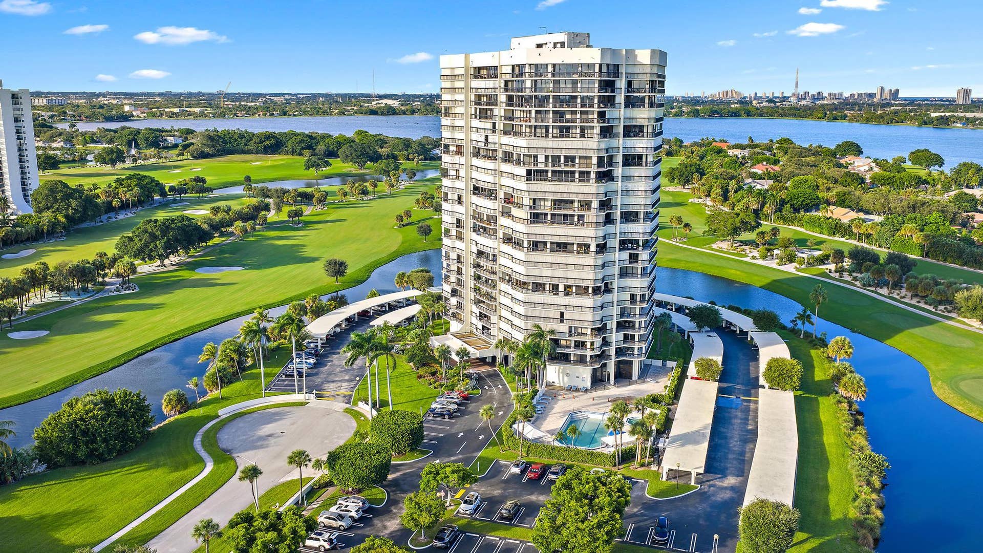 1900 CONSULATE Place, #1704, West Palm Beach, FL 33401 1900 Consulate Pl 1205-45
