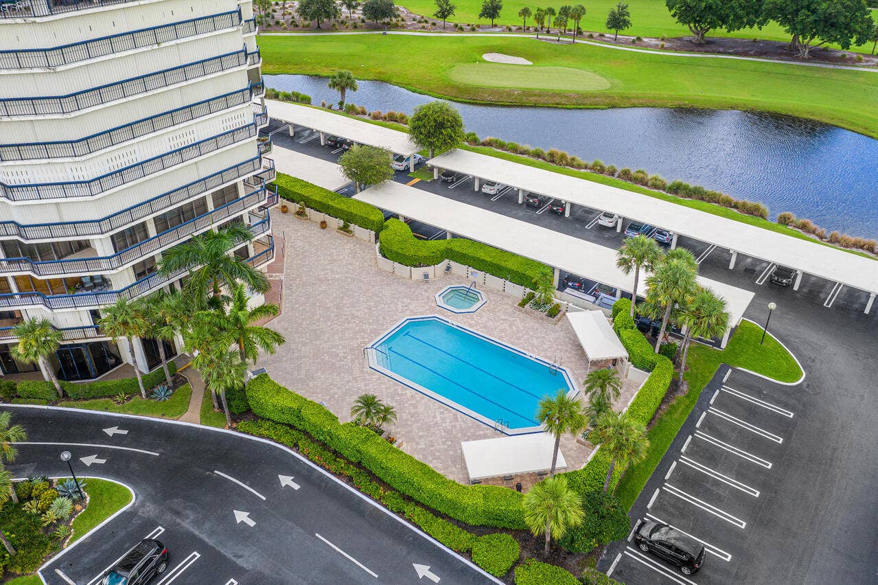 1900 CONSULATE Place, #1704, West Palm Beach, FL 33401 POOL BIRDVIEW