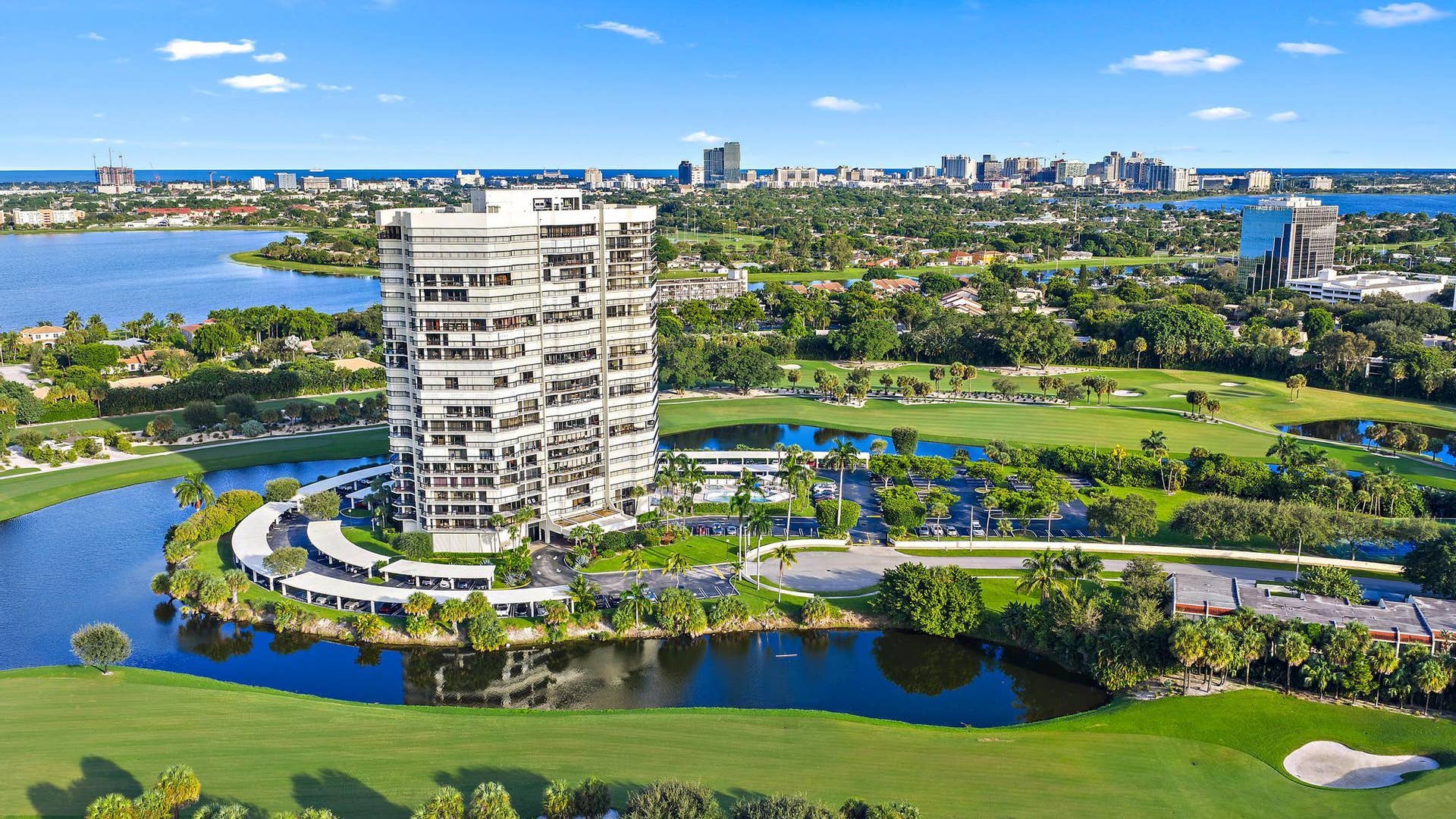 1900 CONSULATE Place, #1704, West Palm Beach, FL 33401 1900 Consulate Pl 1205-49