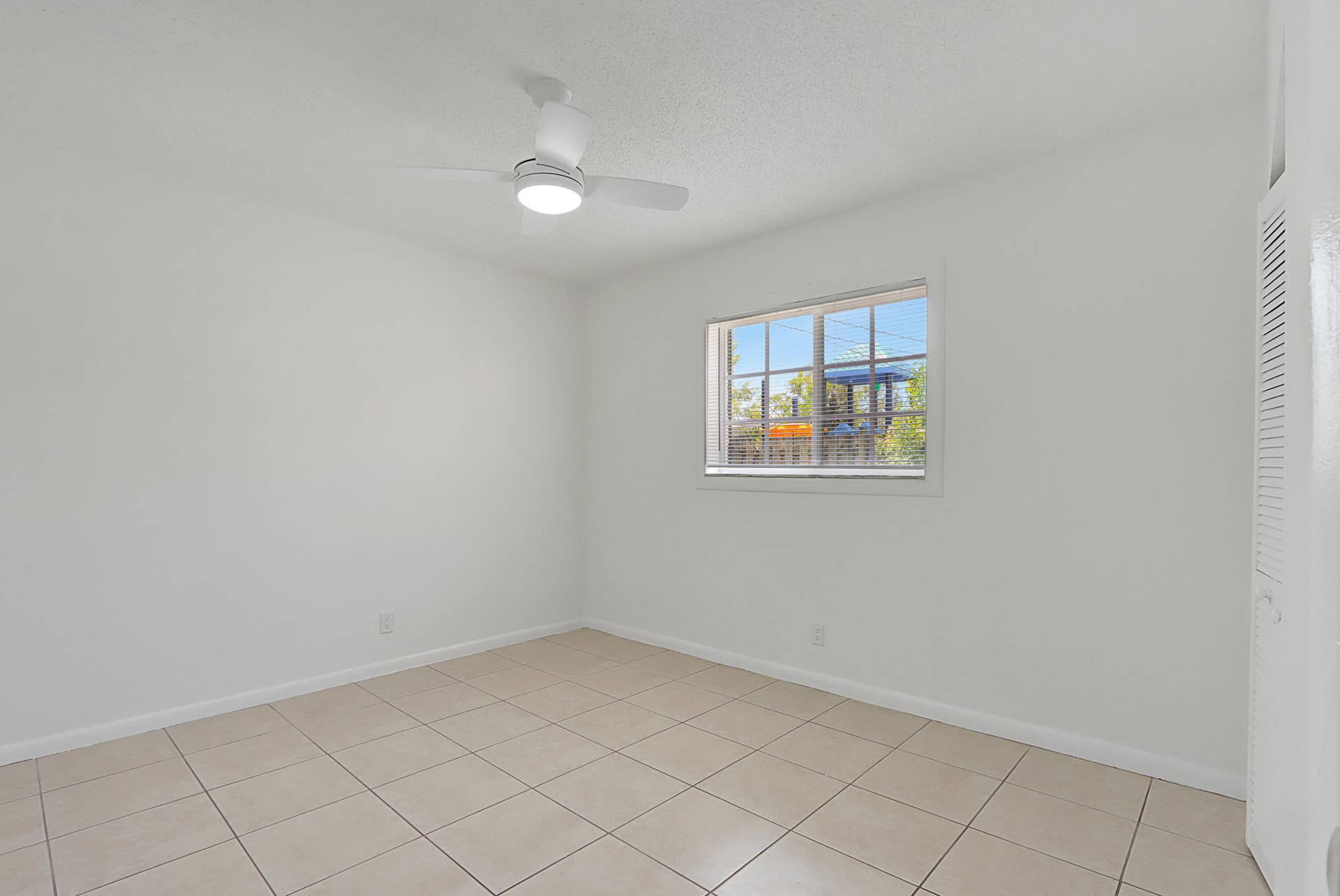 350 NE 25th Court, Pompano Beach, FL 33064 Bedroom 1