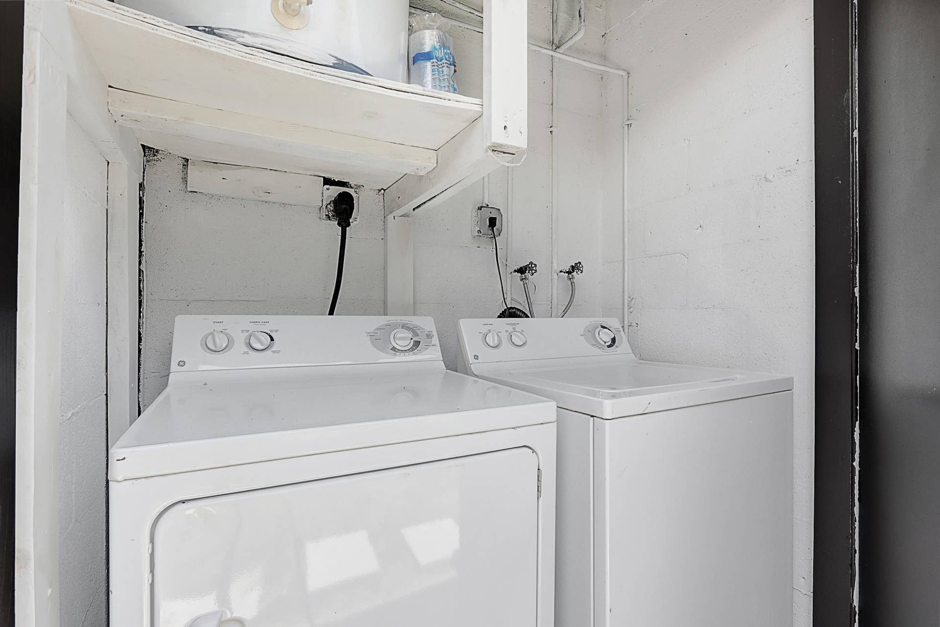 350 NE 25th Court, Pompano Beach, FL 33064 Both units have full size WD in the outdoor laundry closet