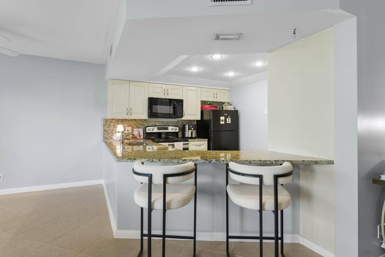 1605 S Us Highway 1, #B404, Jupiter, FL 33477 014-022-1605 US1 S B404-1499x1000