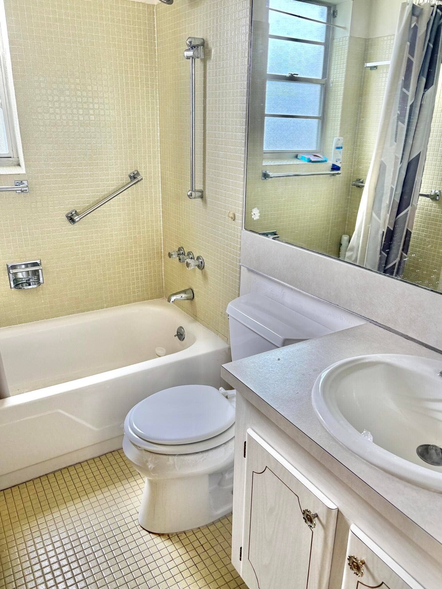 205 Salisbury I, West Palm Beach, FL 33417 full bath