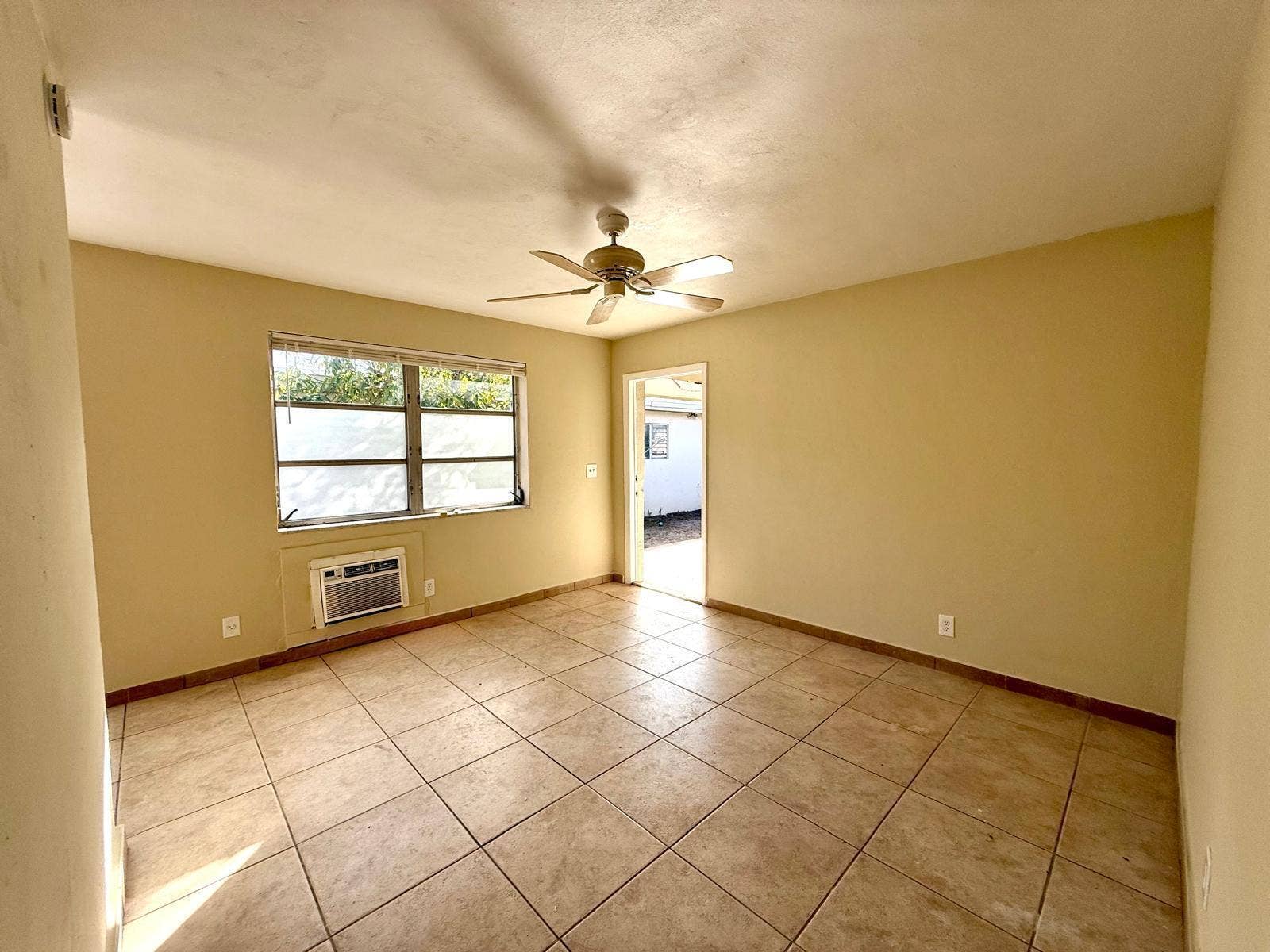 817 2nd Street, #4, West Palm Beach, West Palm Beach, FL 33401 3