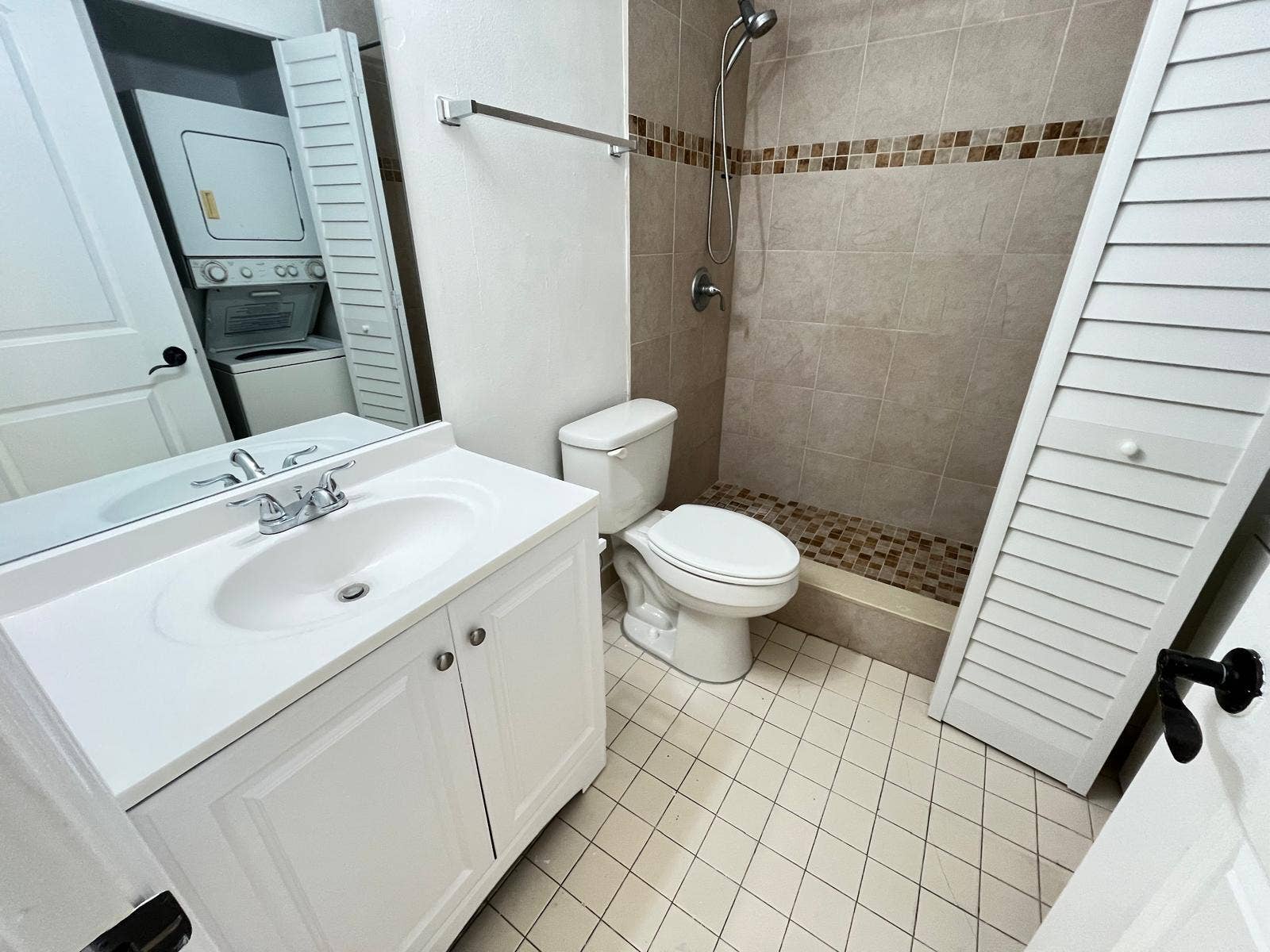 513 Pine Ridge Avenue, #Unit 3, Lantana, FL 33462 WhatsApp Image 2026-10-16 at 14.23.07 (6