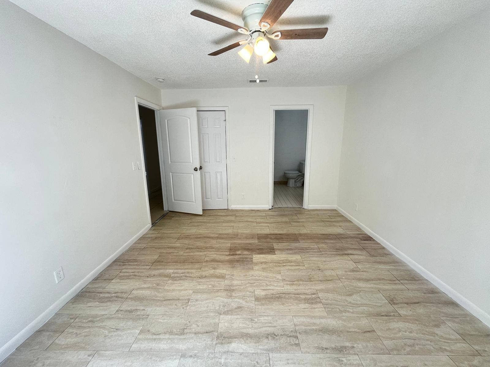 513 Pine Ridge Avenue, #Unit 3, Lantana, FL 33462 WhatsApp Image 2026-10-16 at 14.23.08 (1