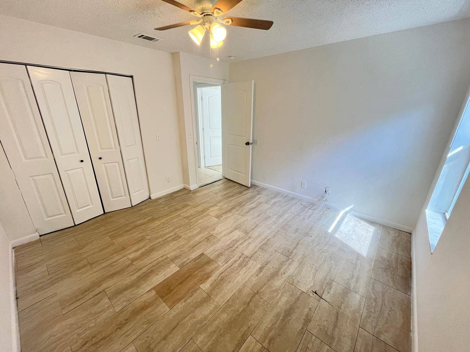 513 Pine Ridge Avenue, #Unit 3, Lantana, FL 33462 WhatsApp Image 2026-10-16 at 14.23.11 (1