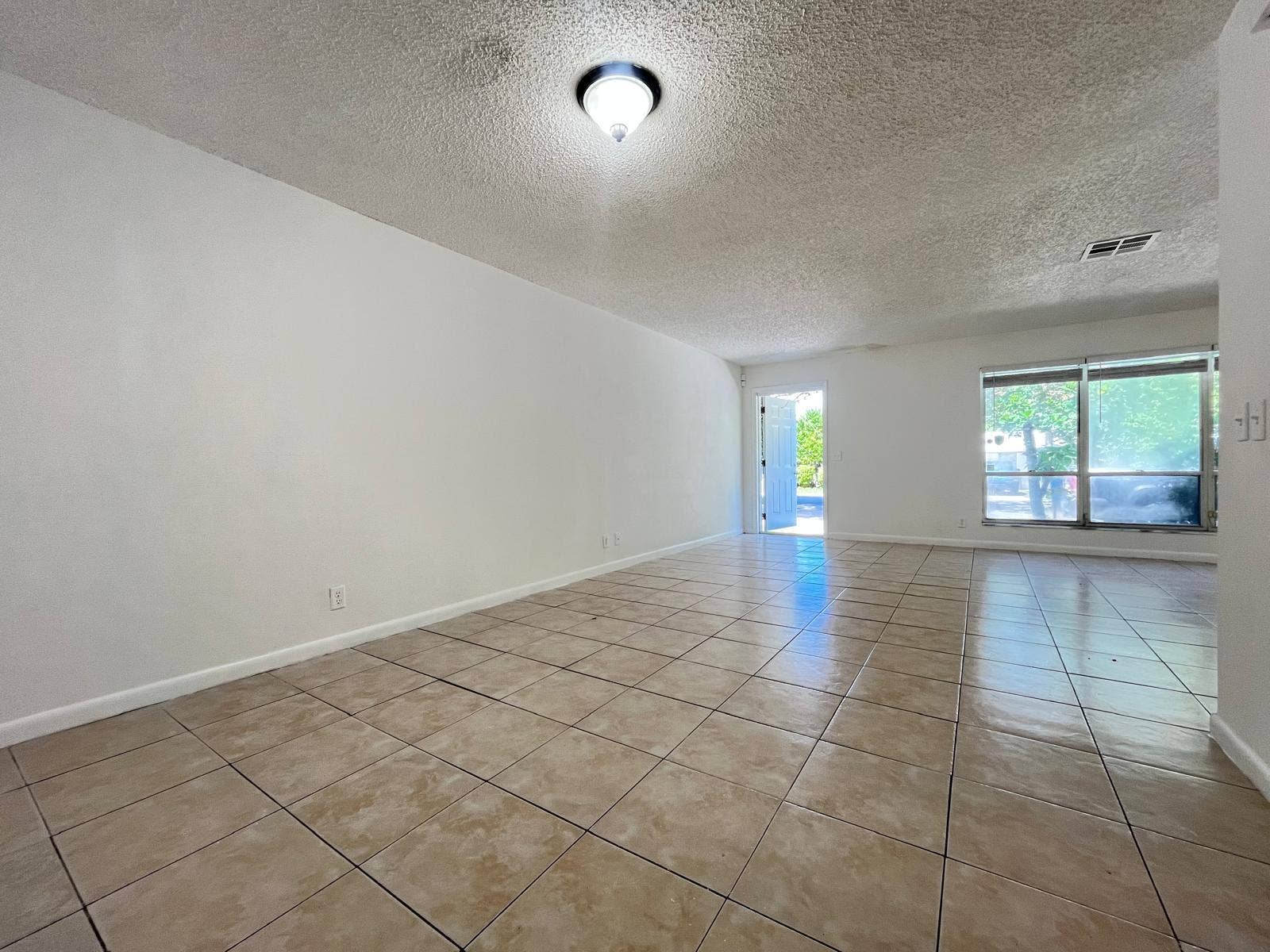 513 Pine Ridge Avenue, #Unit 3, Lantana, FL 33462 WhatsApp Image 2026-10-16 at 14.23.07 (4