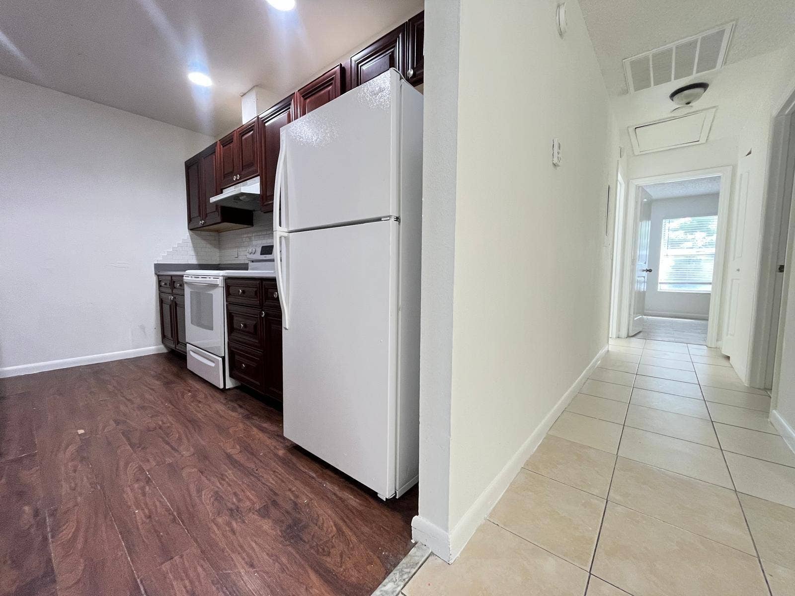 513 Pine Ridge Avenue, #Unit 3, Lantana, FL 33462 WhatsApp Image 2026-10-16 at 14.23.07 (2