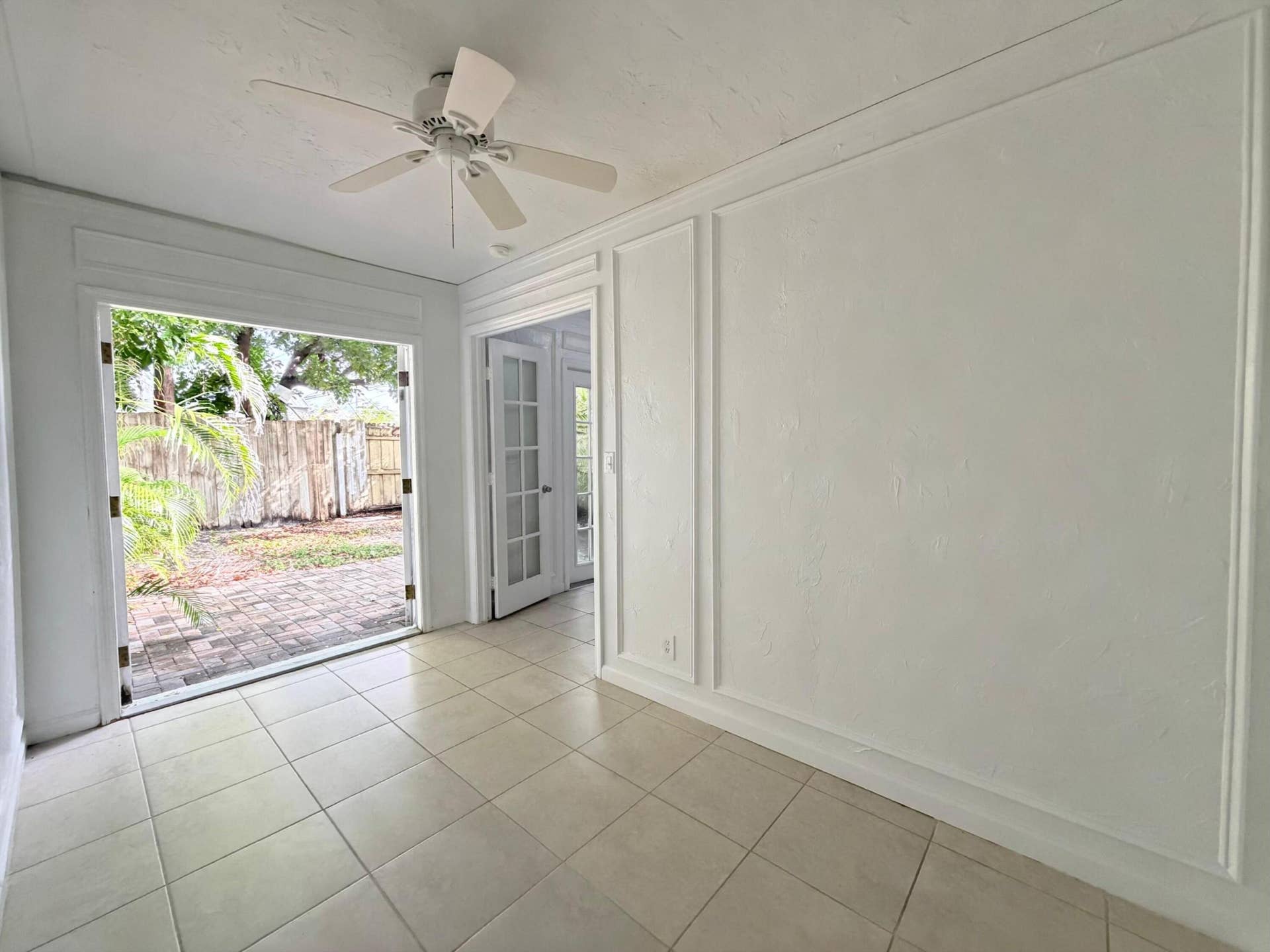 411 MADDOCK Street, #B, West Palm Beach, FL 33405 WhatsApp Image 2026-10-08 at 17.33.20 (5