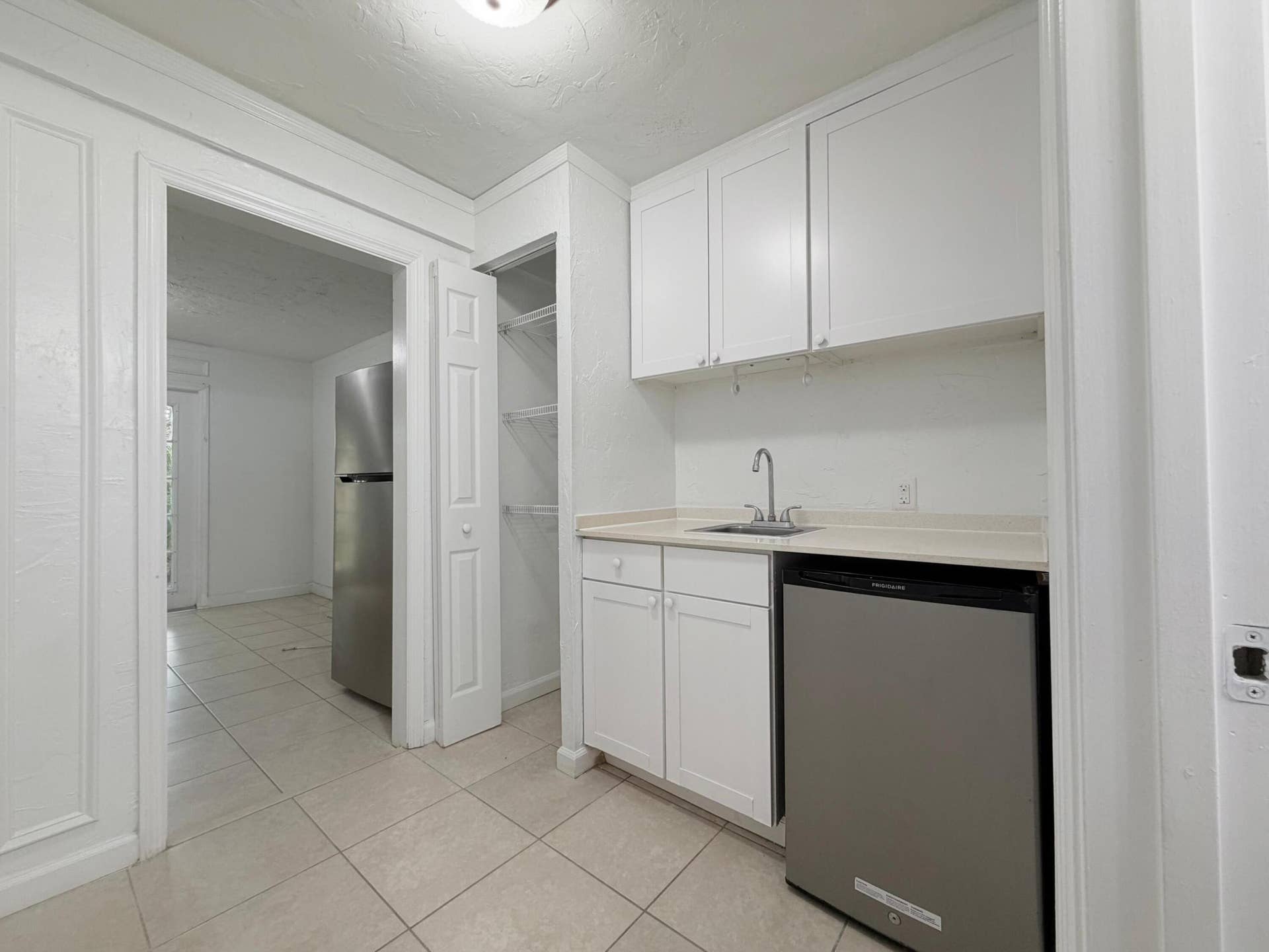 411 MADDOCK Street, #B, West Palm Beach, FL 33405 WhatsApp Image 2026-10-08 at 17.33.20 (7