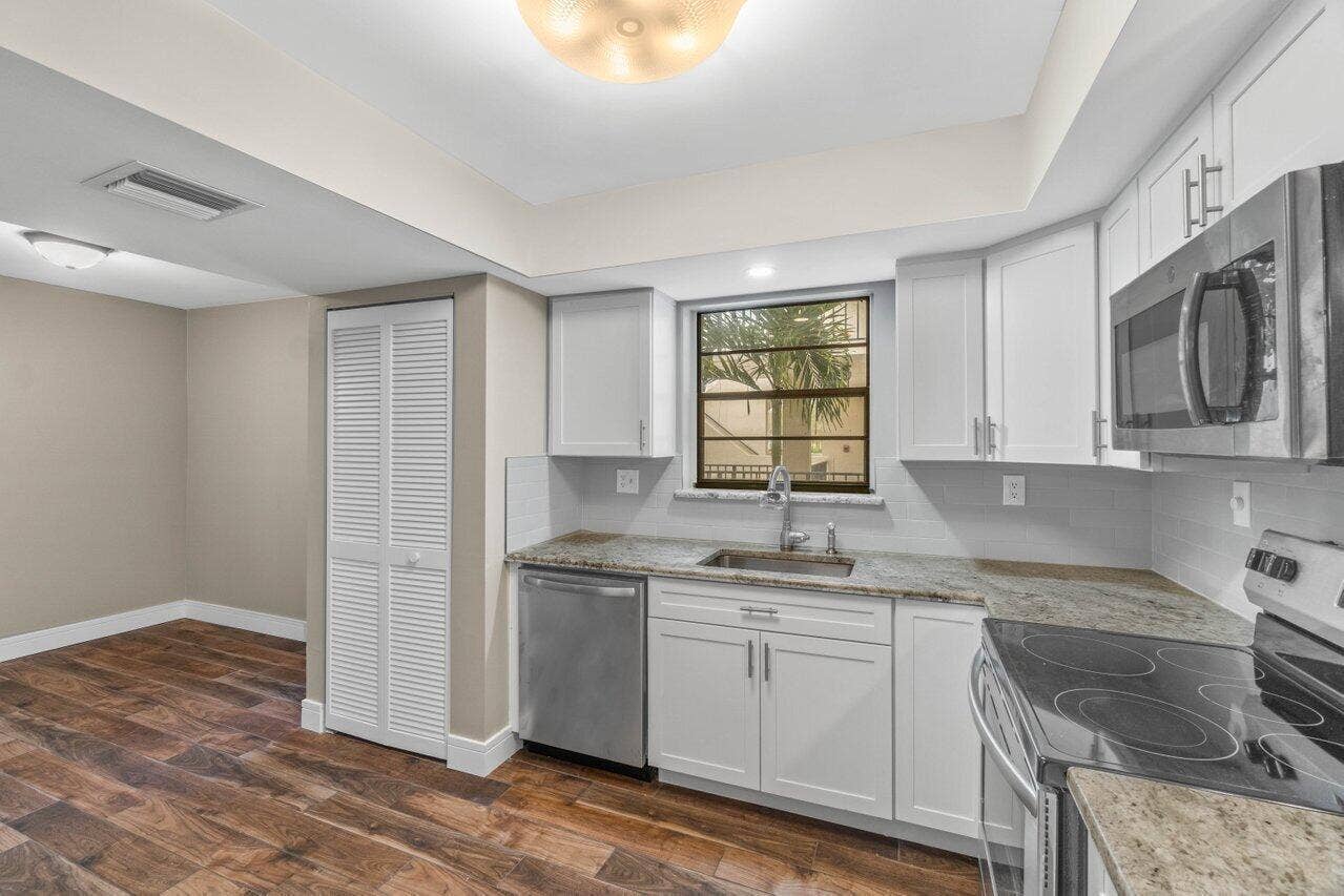 1555 S FEDERAL Highway, #203, Delray Beach, Delray Beach, FL 33483 003-1555SouthFederalHighway-Unit203-Delr