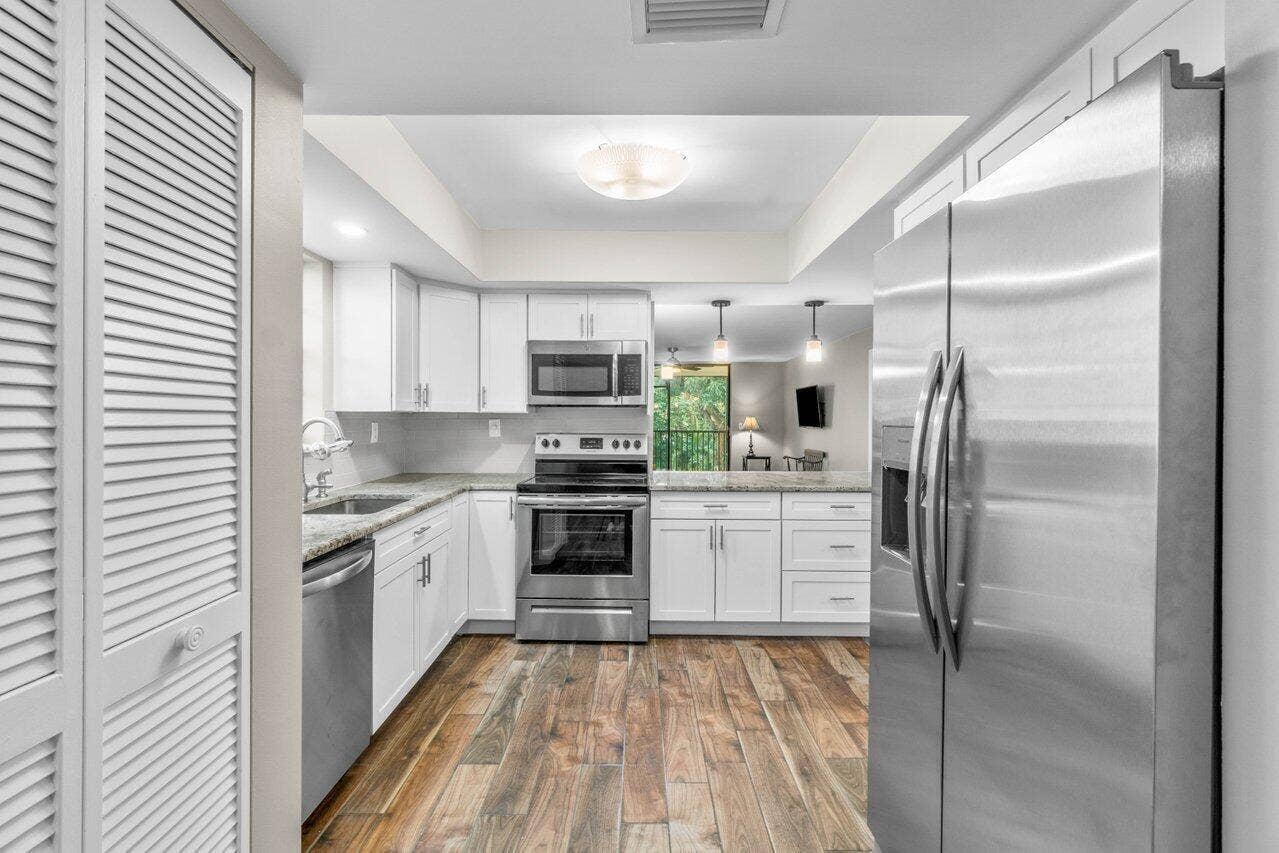 1555 S FEDERAL Highway, #203, Delray Beach, Delray Beach, FL 33483 007-1555SouthFederalHighway-Unit203-Delr
