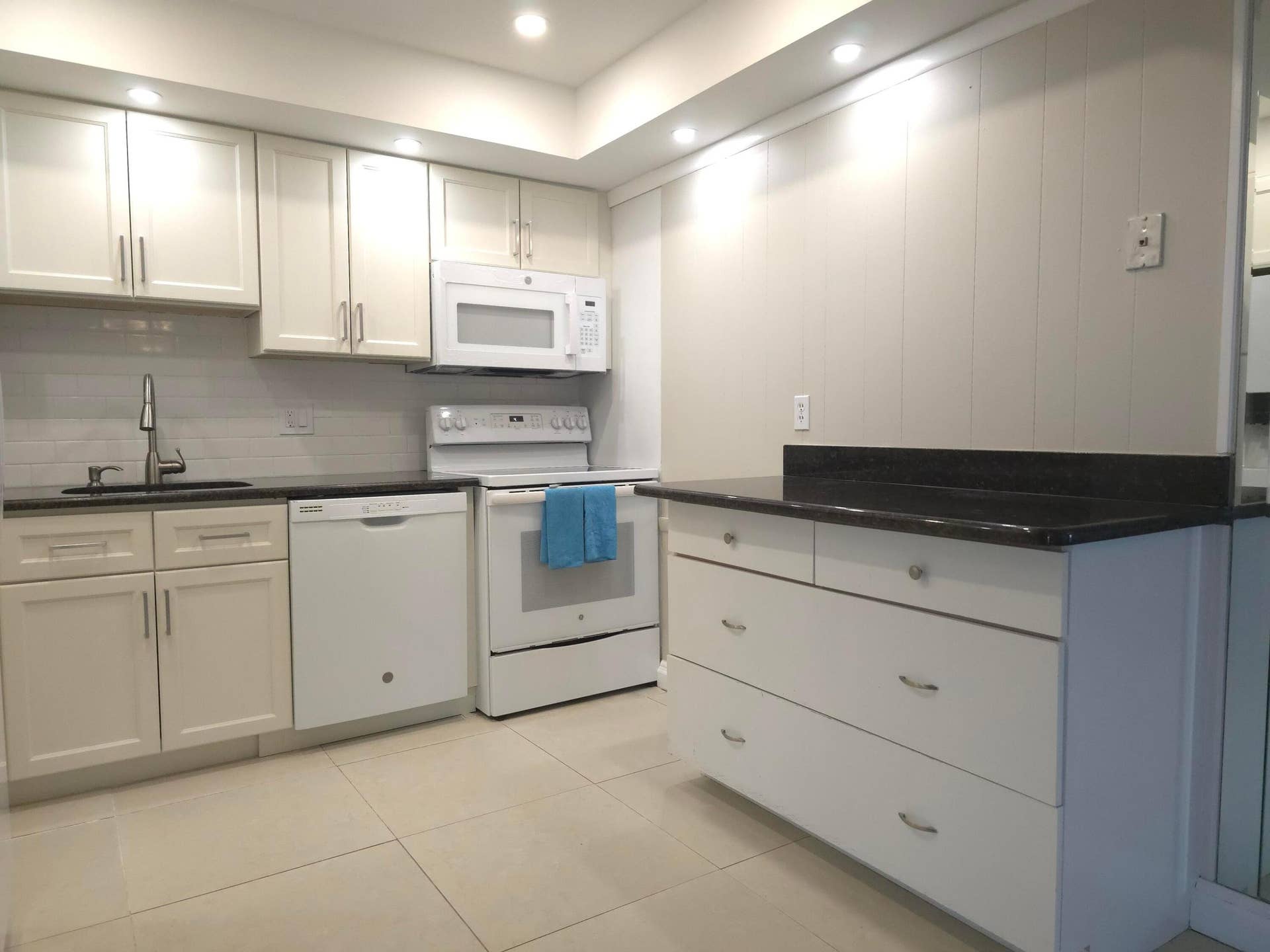 413 GREENBRIER A, West Palm Beach, FL 33417 05