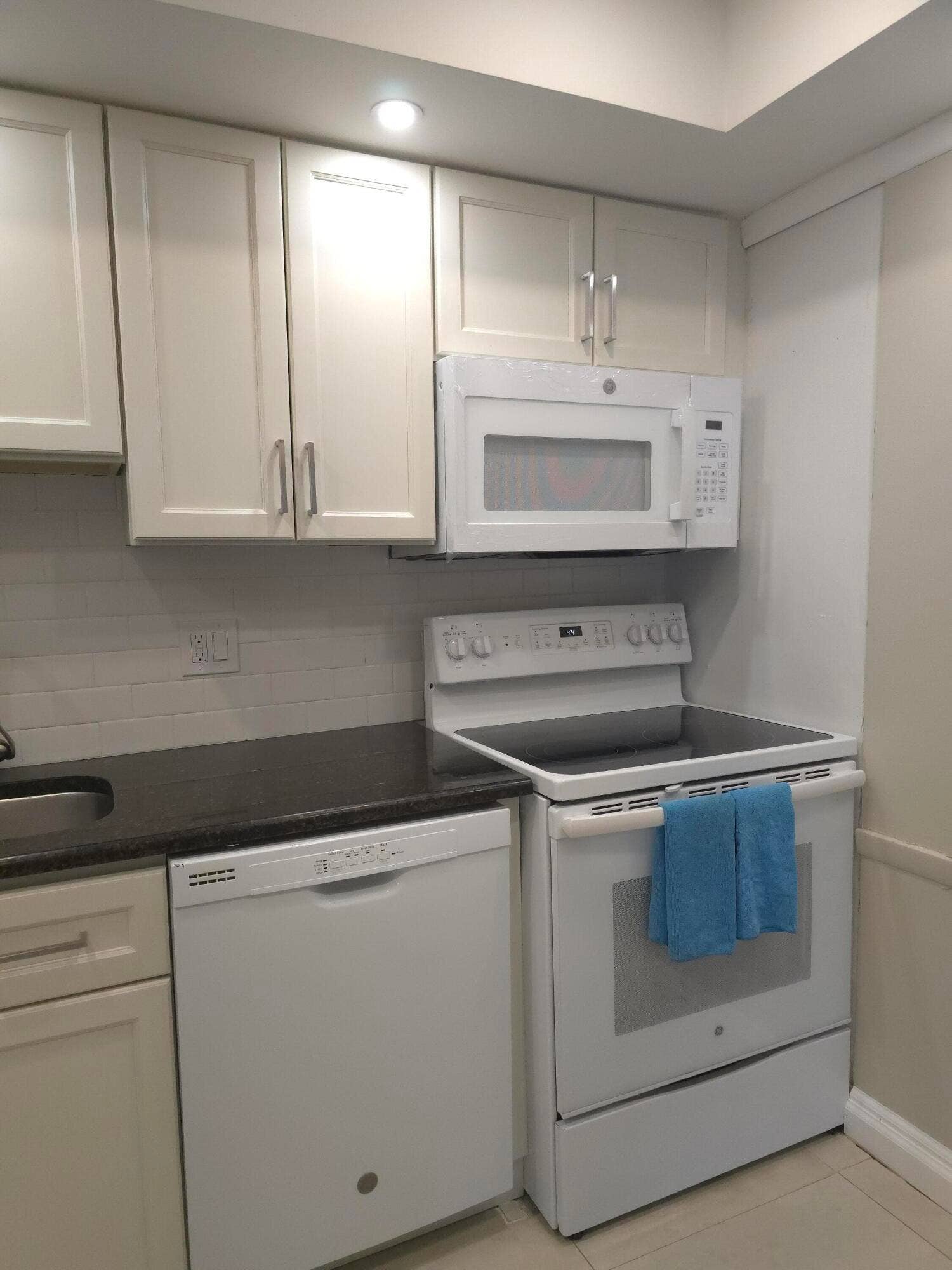 413 GREENBRIER A, West Palm Beach, FL 33417 04