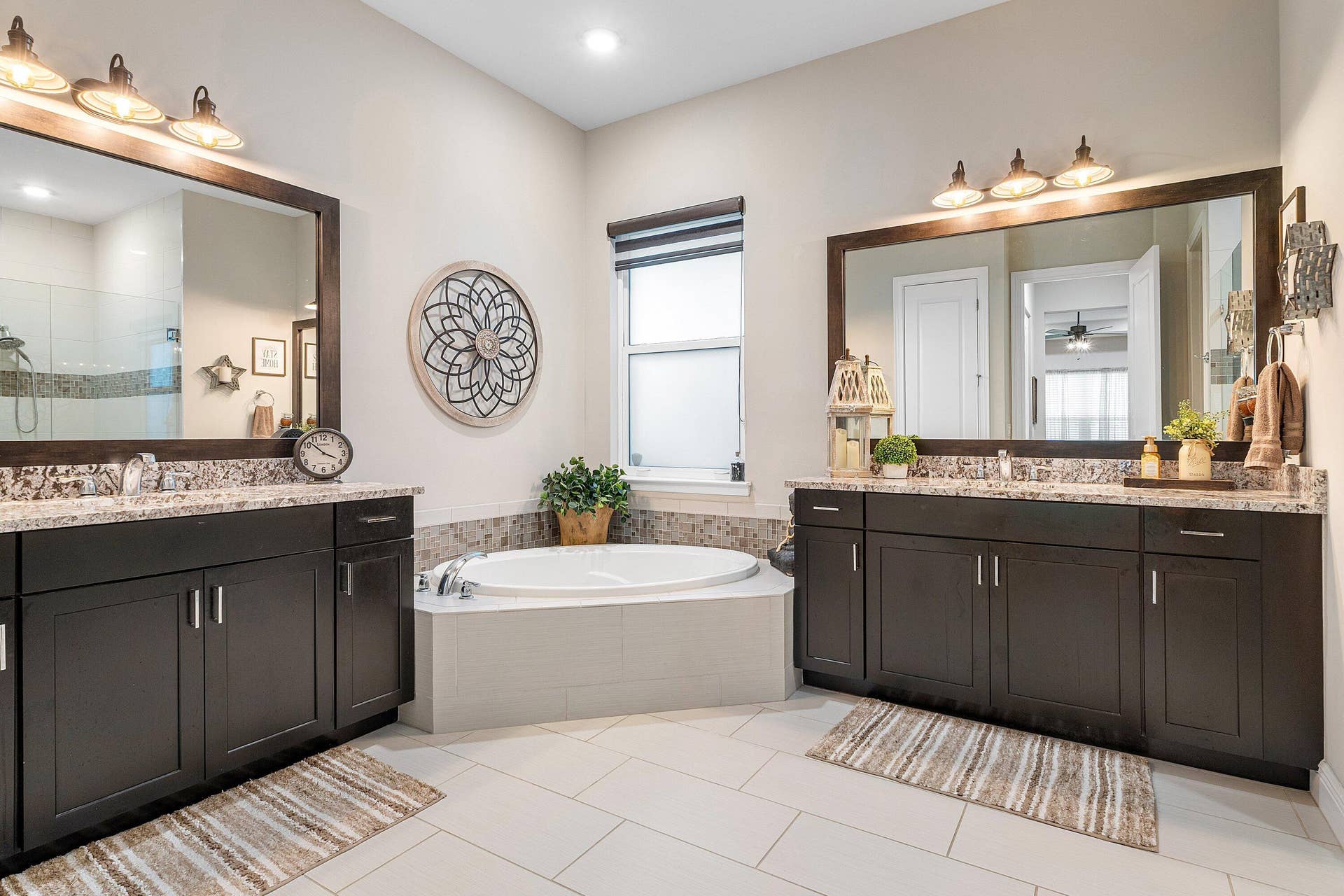 9197 Greenspire Lane, Lake Worth, FL 33467 primary bathroom