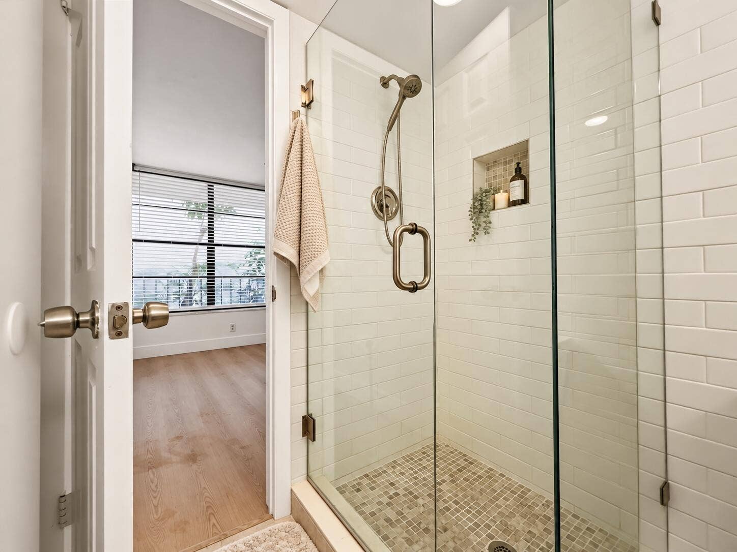 Guest Bath (Virtually Staged)