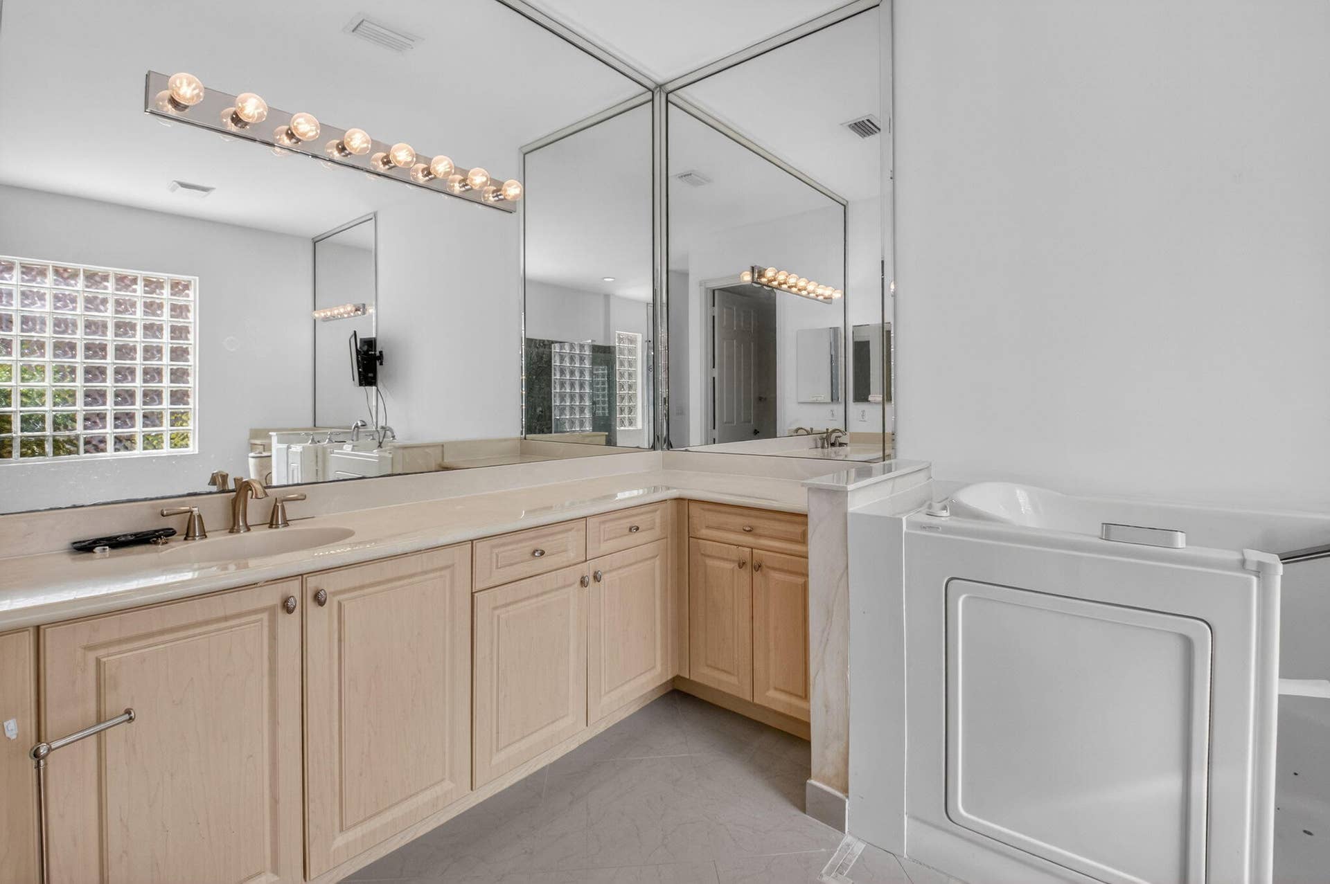 6940 Balboa Island Court, Delray Beach, FL 33446 41-web-or-mls-DSC_1948