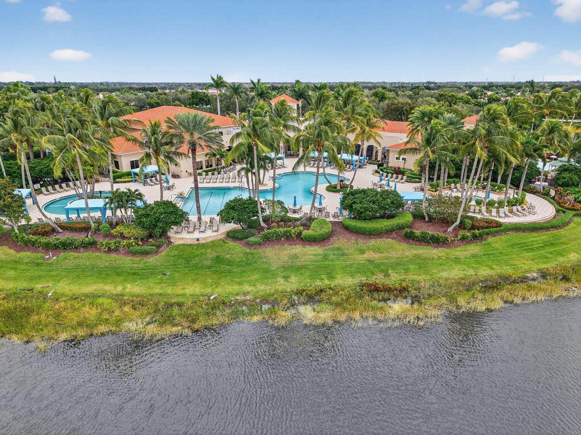 6940 Balboa Island Court, Delray Beach, FL 33446 73-web-or-mls-DJI_20260114140536_0245_D