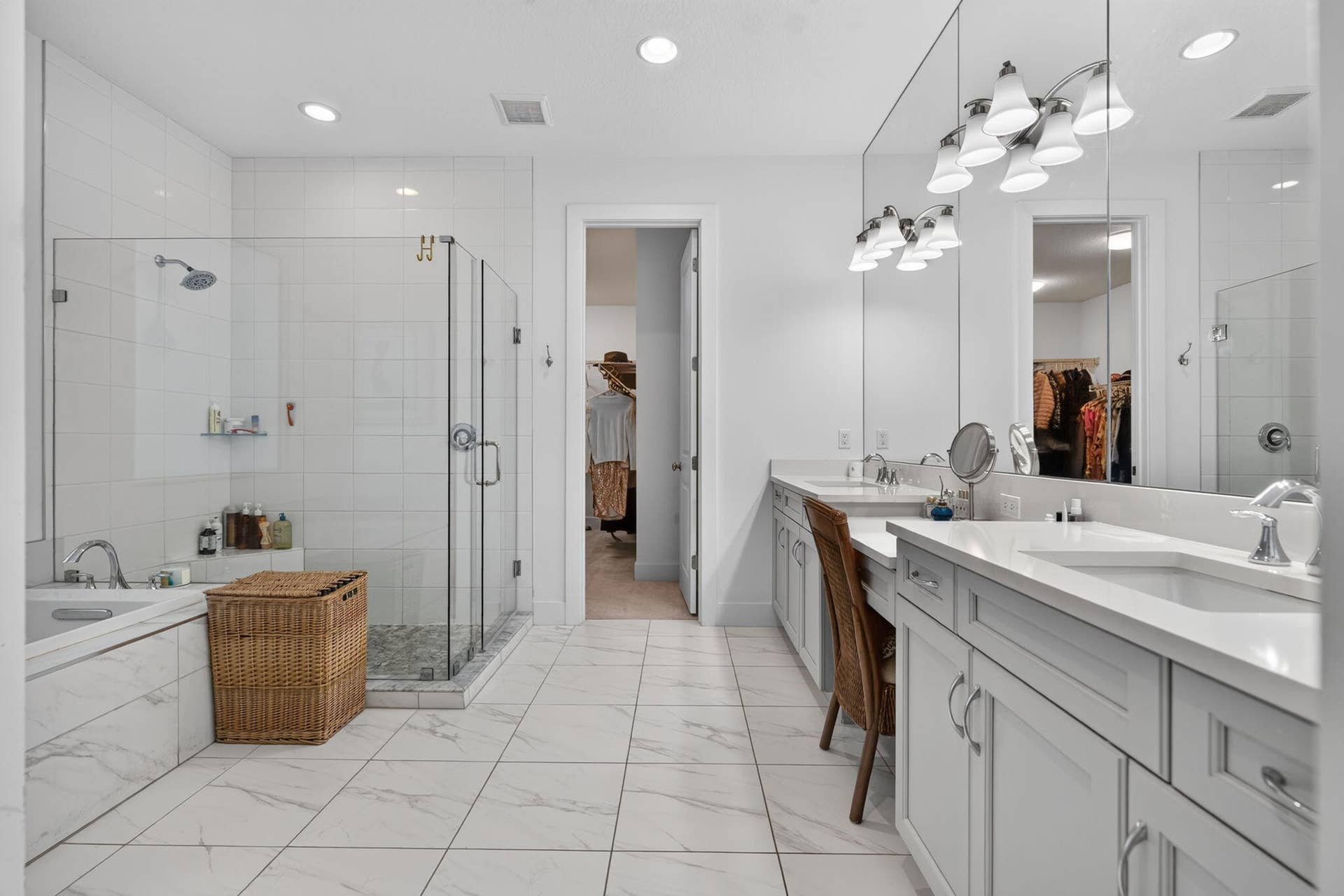 13241 Alton Road, Palm Beach Gardens, FL 33418 Primary Bath