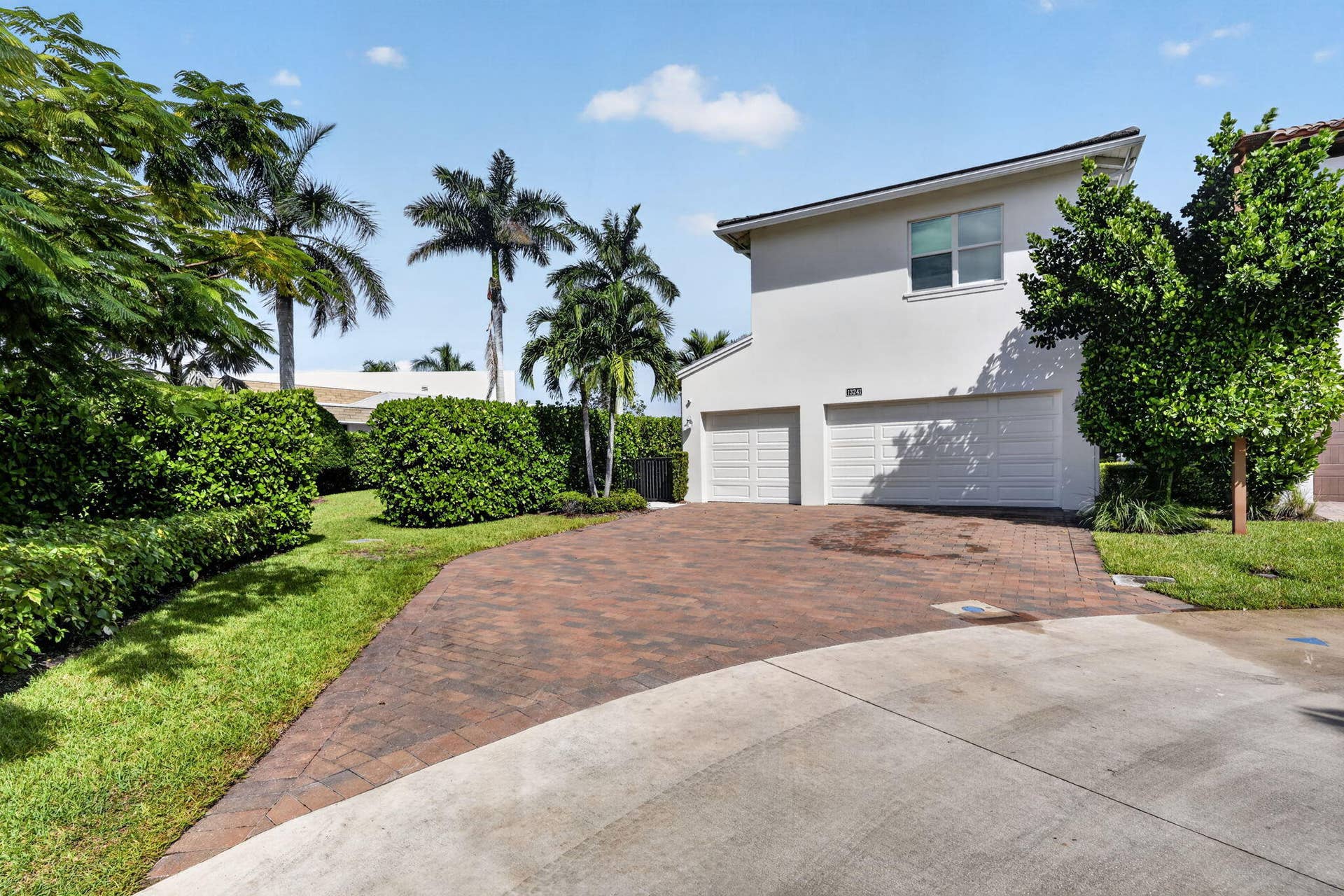 13241 Alton Road, Palm Beach Gardens, FL 33418 Garage