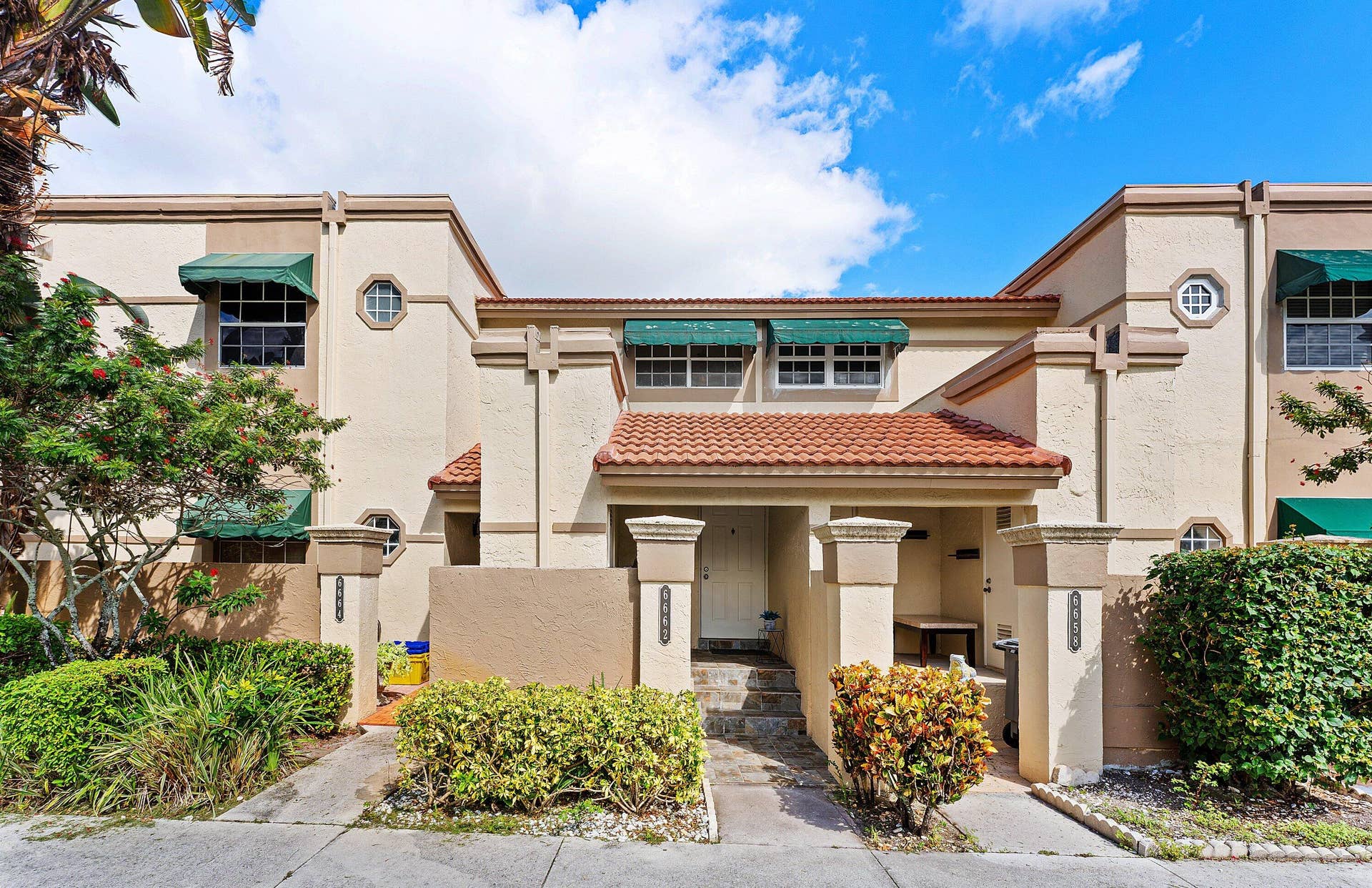 001-6662ViaRegina-BocaRaton-FL-33433-SMA