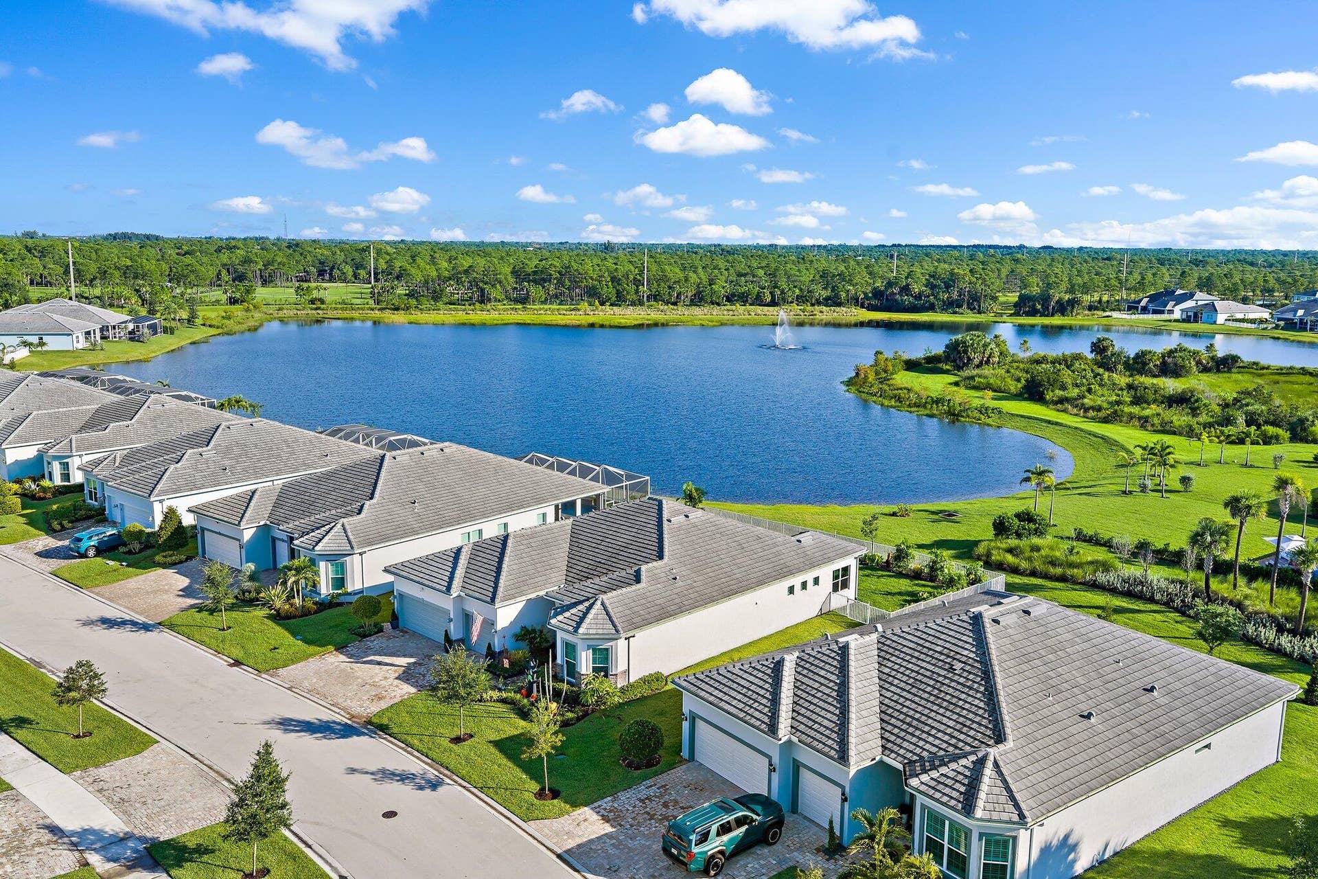 019-9891SWLegacyDr-Stuart-SMALL