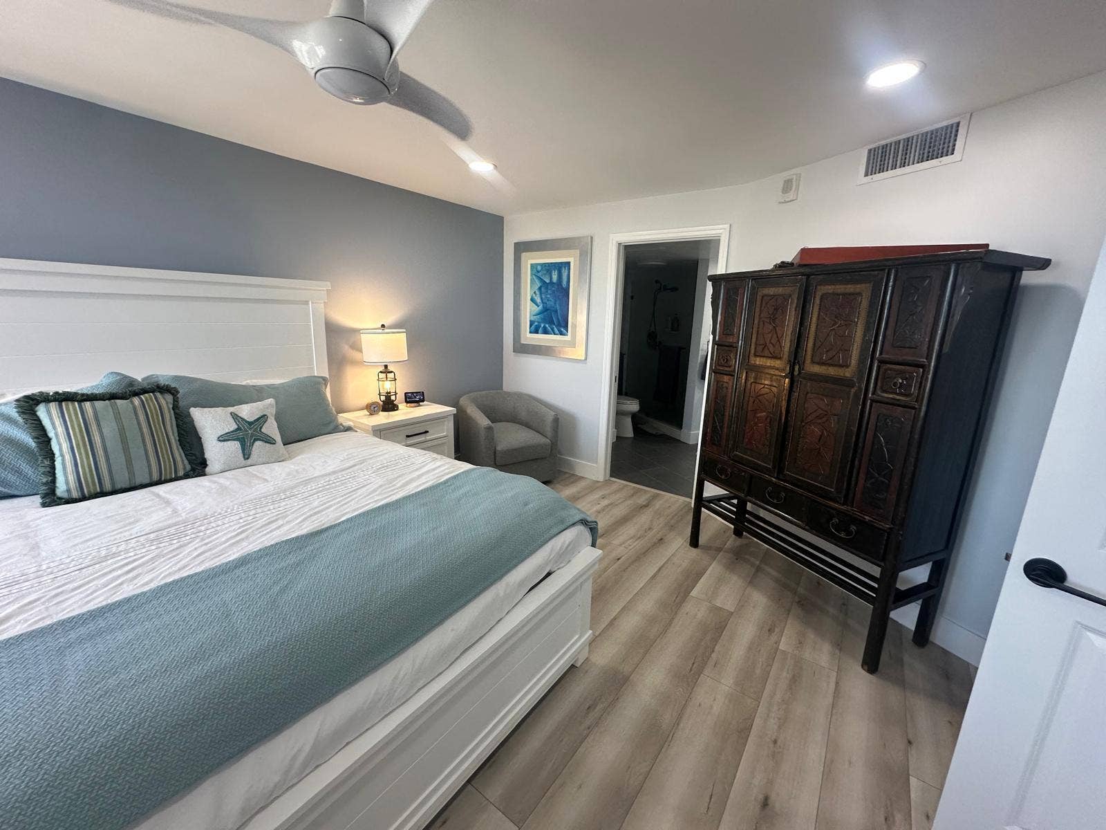 5420 N OCEAN Drive, #1903, Singer Island, FL 33404 IMG-20251112-WA0015