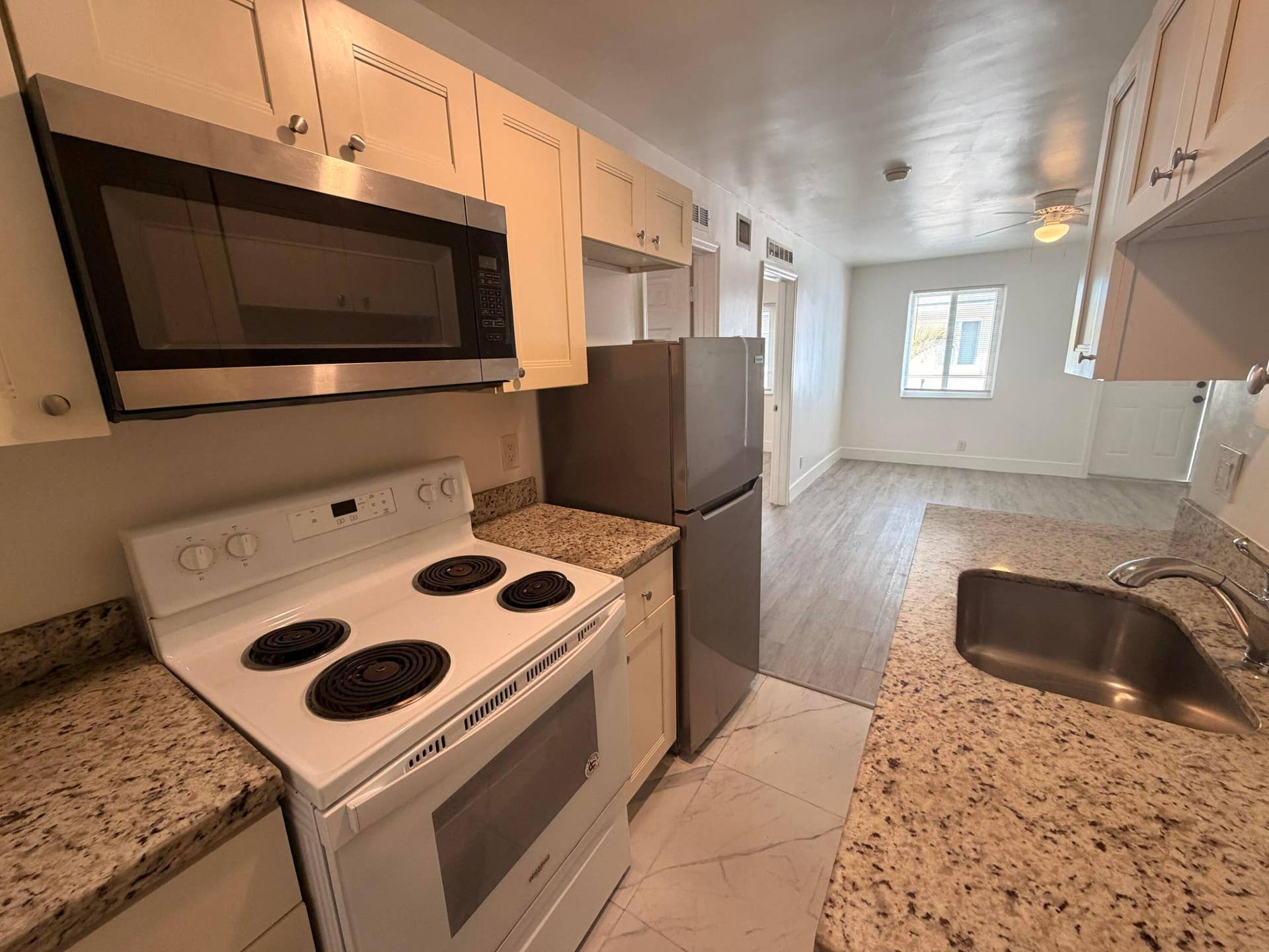 11 SW 6th Avenue, #6, Delray Beach, Delray Beach, FL 33444 Kitchen