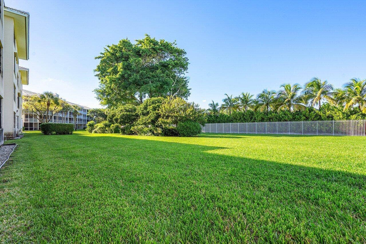 021-6121BalboaCircle-103-BocaRaton-FL-33