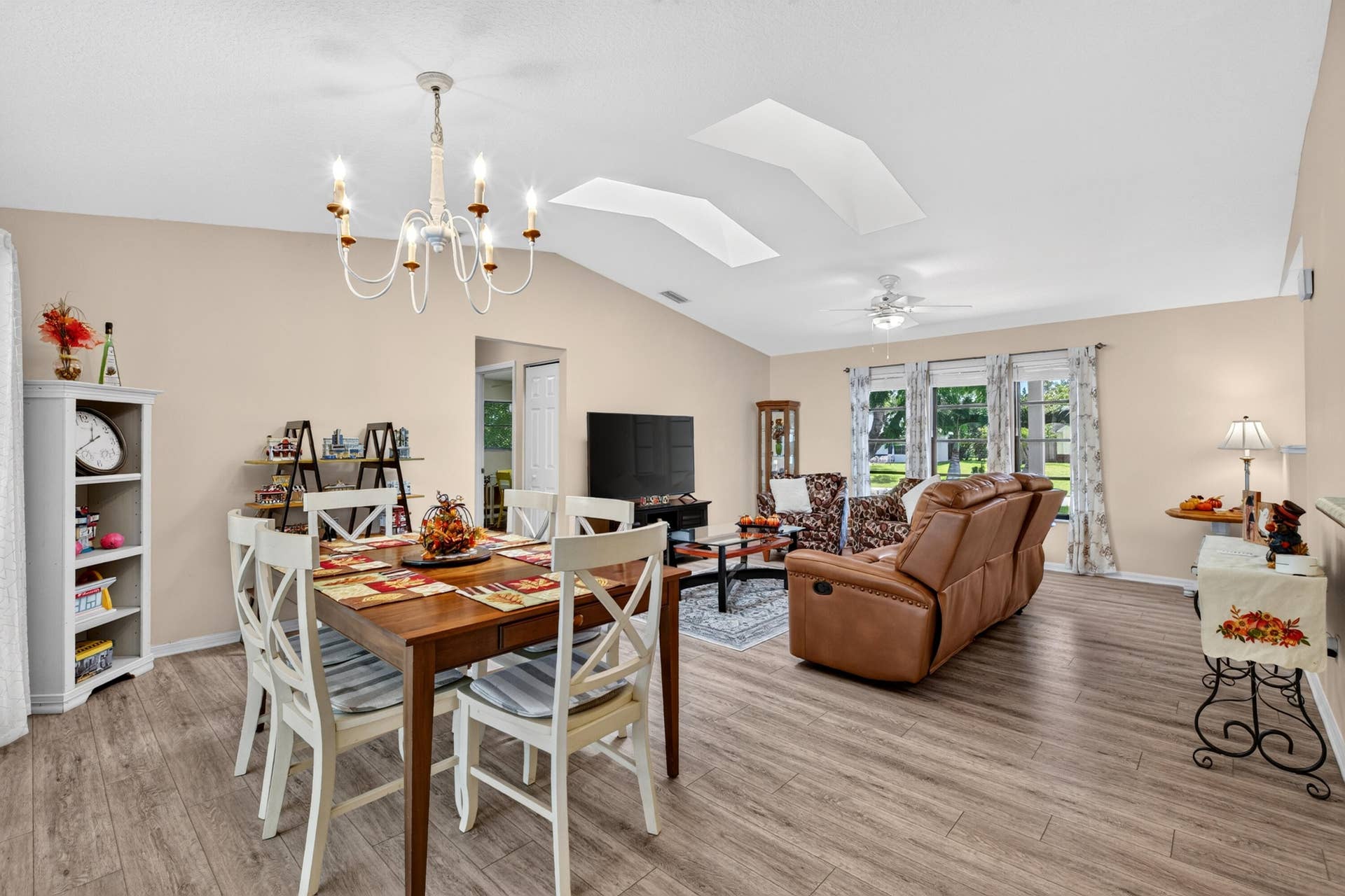 755 SW Tupper Lane, Port St Lucie, FL 34953 CM MEDIA -25