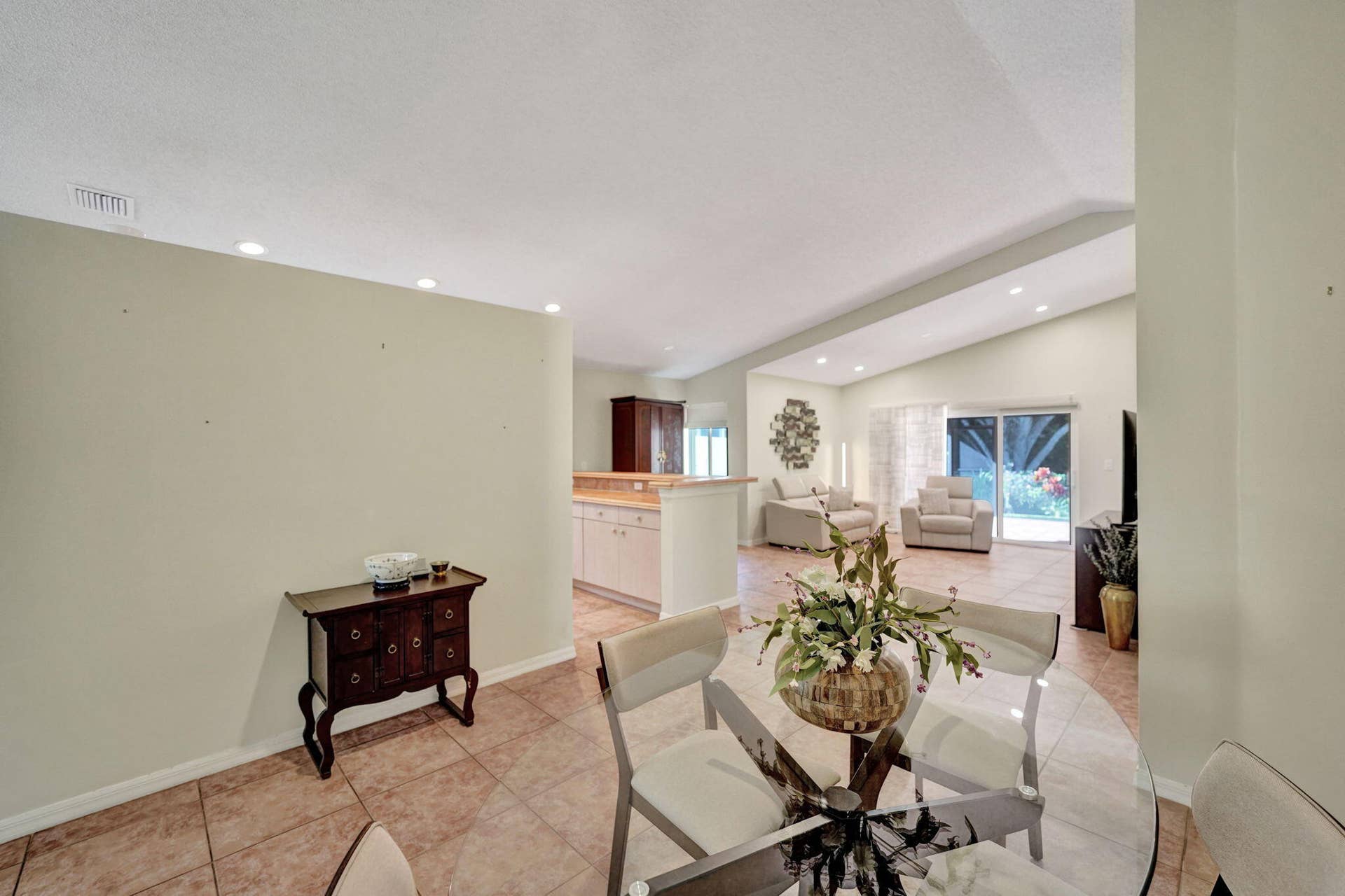 226 SW 206TH Avenue, Pembroke Pines, FL 33029 57-web-or-mls-DSC02930