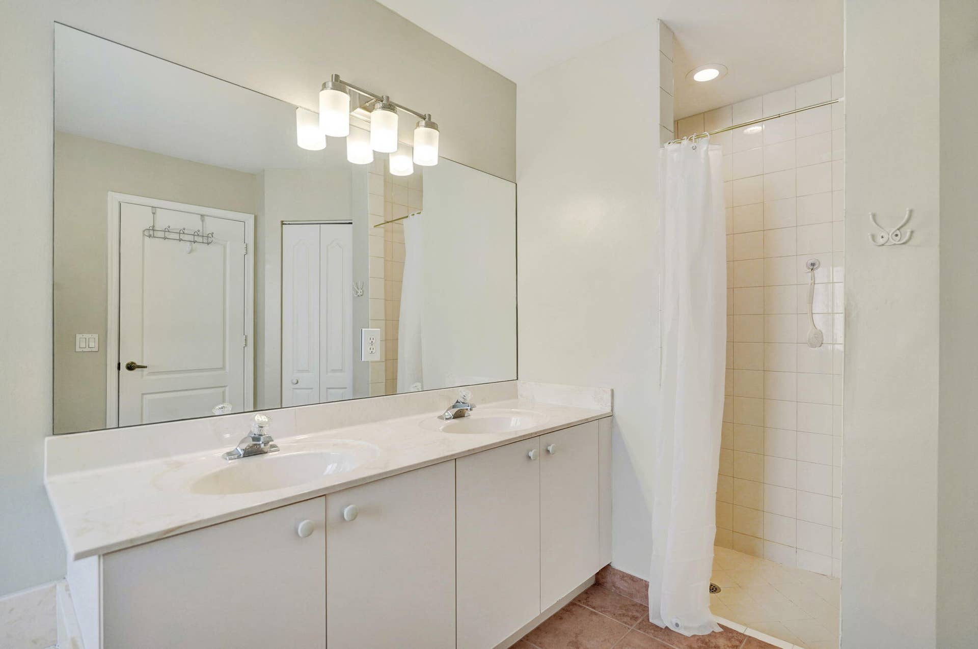 226 SW 206TH Avenue, Pembroke Pines, FL 33029 46-web-or-mls-DSC02897