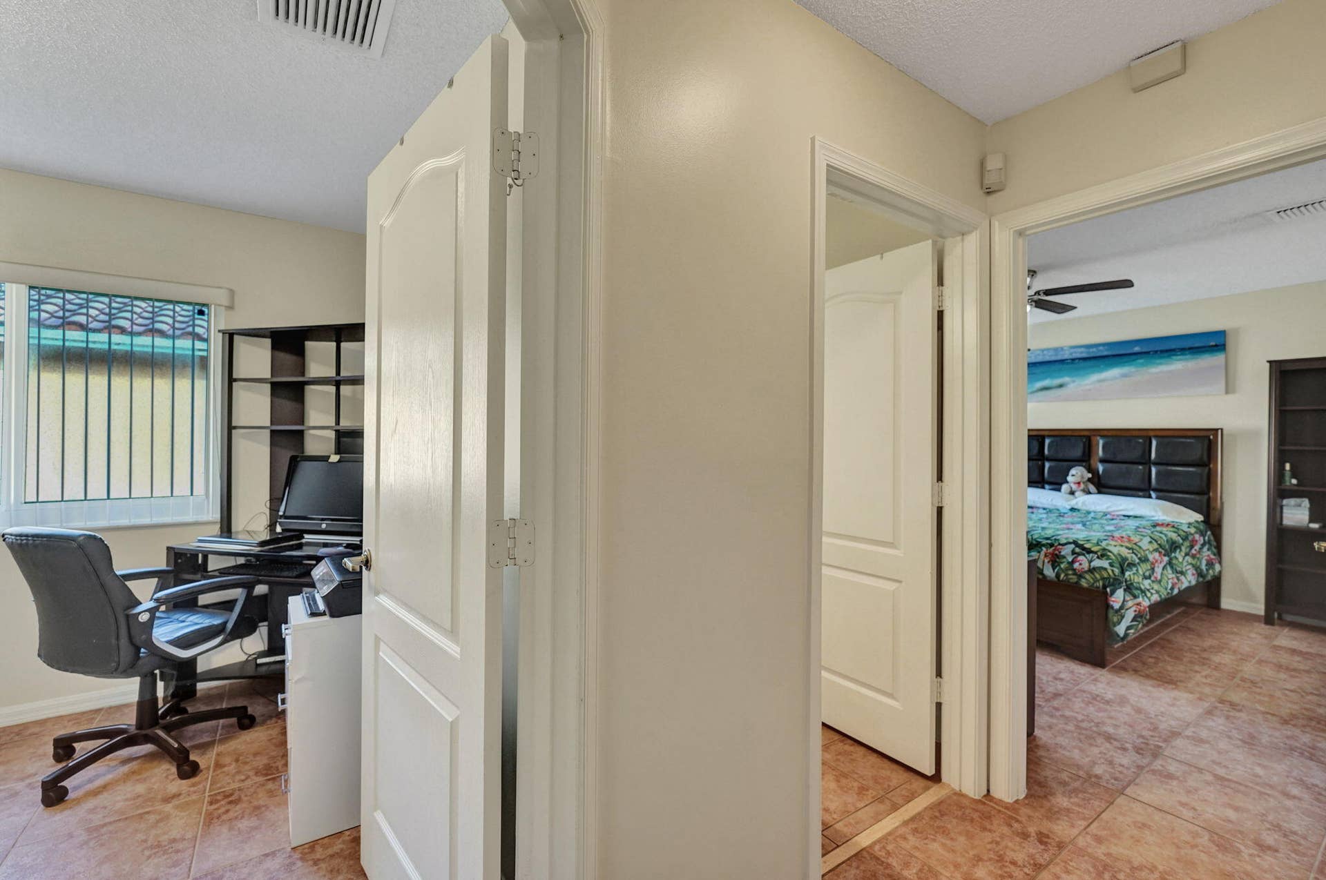 226 SW 206TH Avenue, Pembroke Pines, FL 33029 Hallway to 2nd and 3rd Bdrms