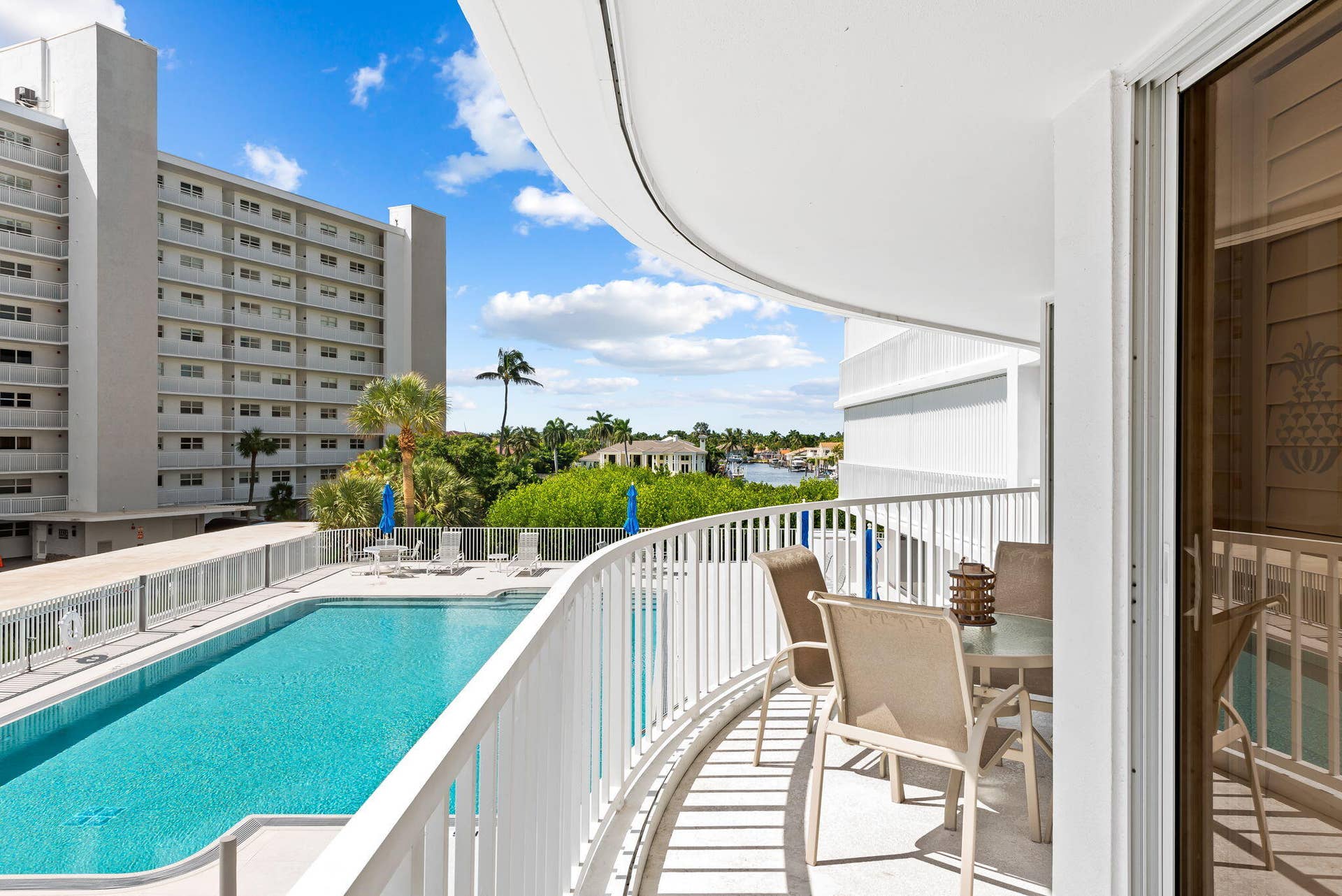 poolside view
