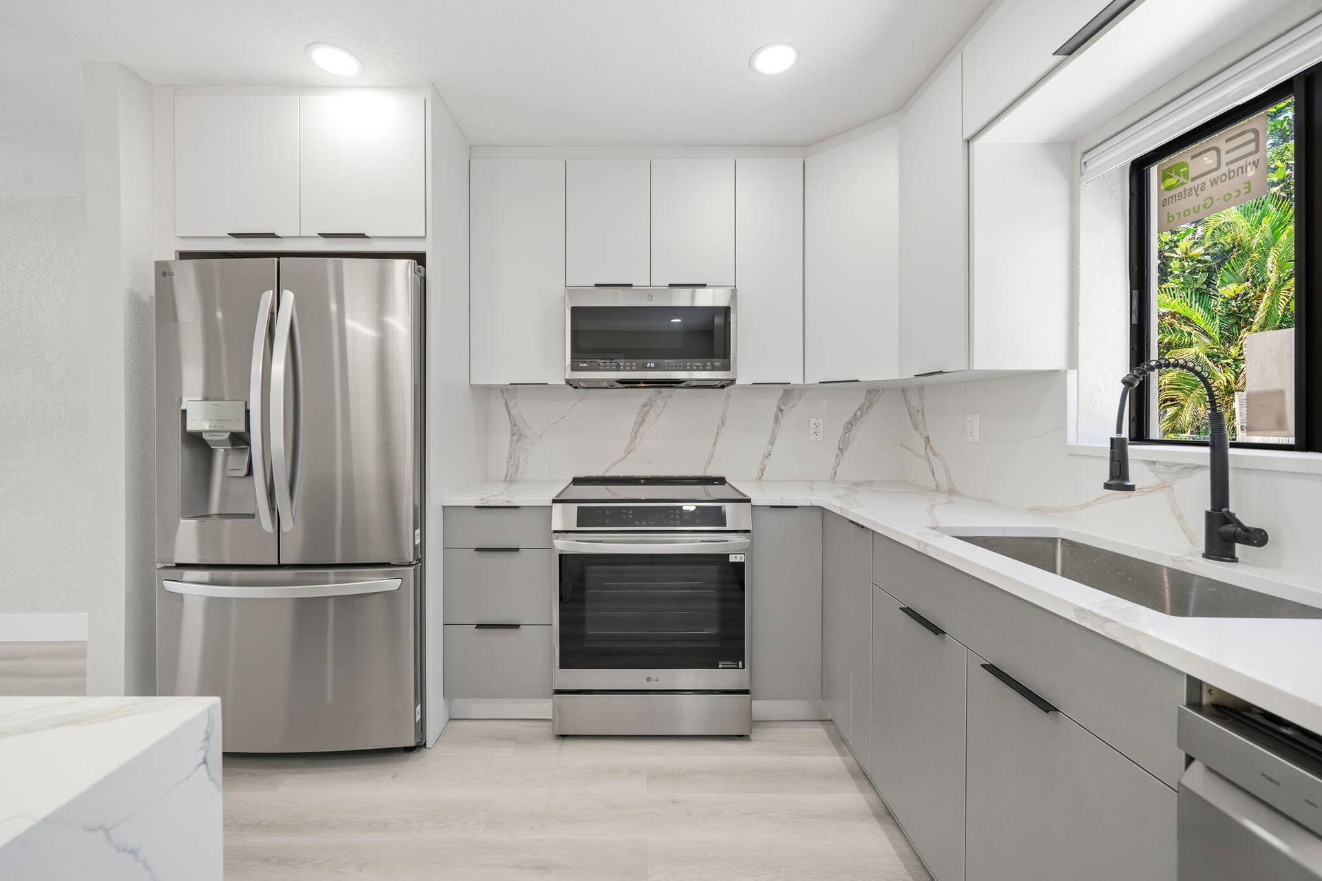 1944 NE 2nd Avenue, Pompano Beach, FL 33060 Quartz Countertops